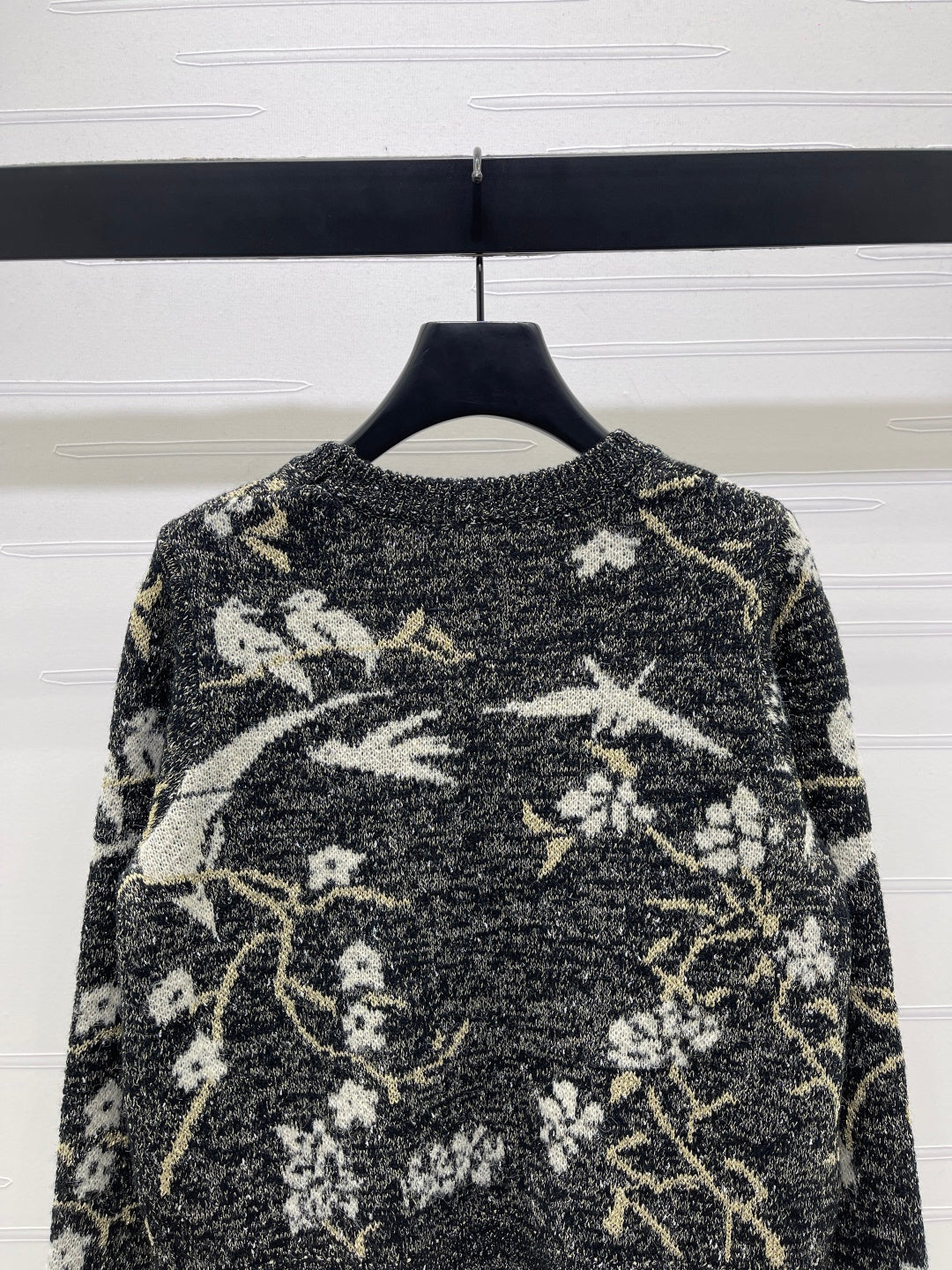 Chanel 25 Floral And Bird Long-sleeved Sweater Gray Wool 321306