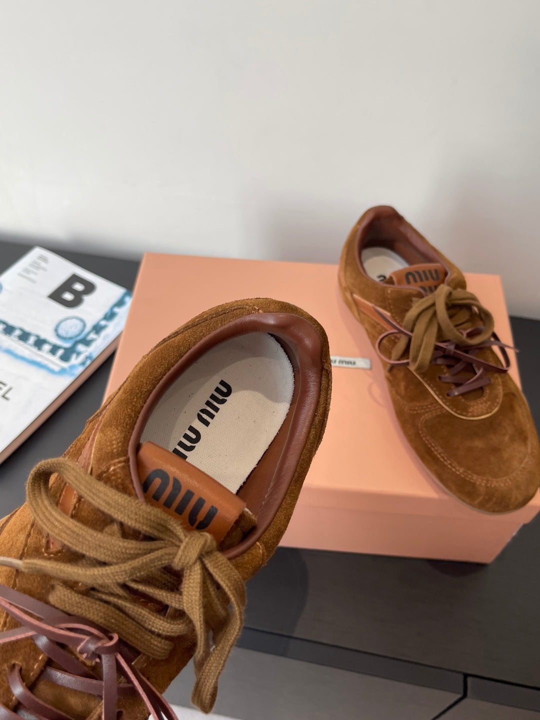 MiuMiu 25 sneaker brown suede  521965
