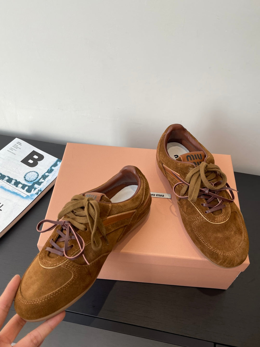 MiuMiu 25 sneaker brown suede  521965