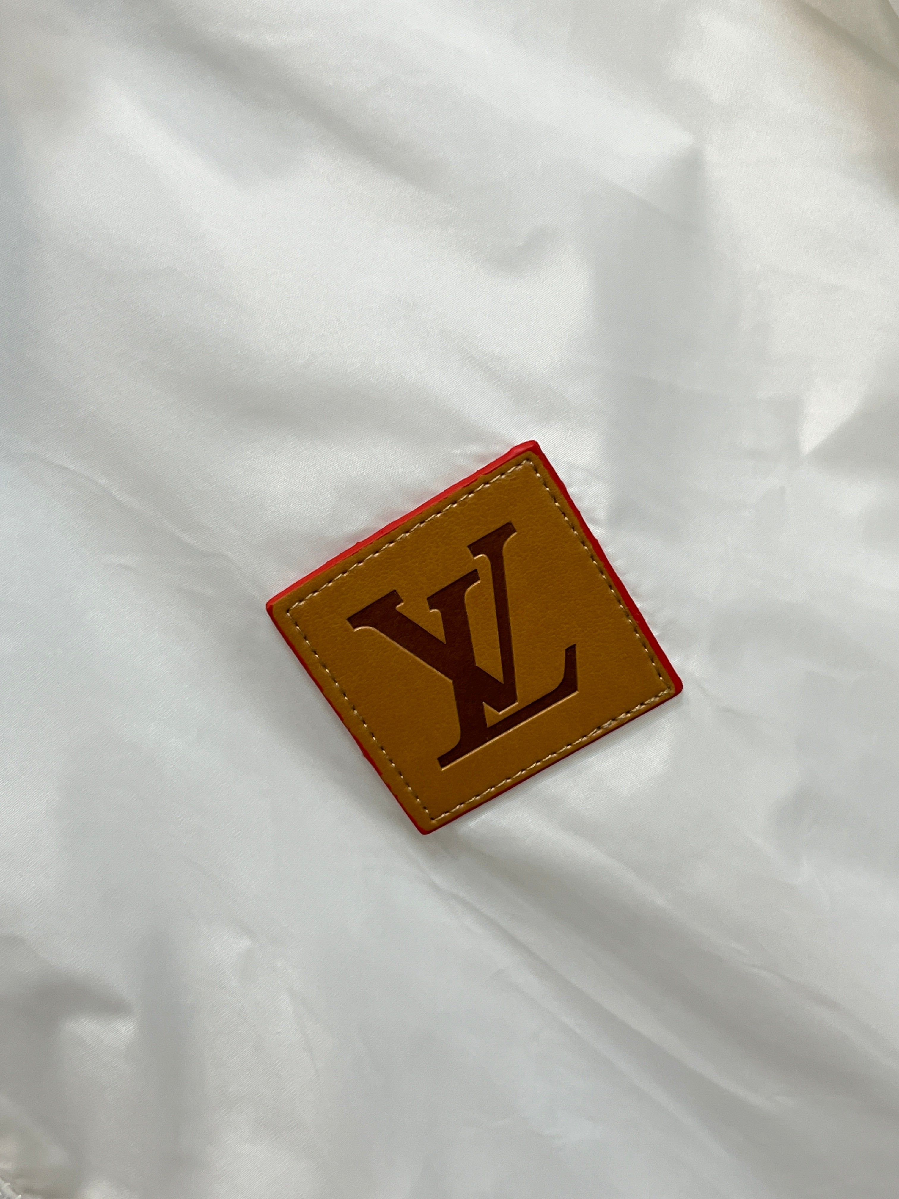 LV SET JACKET AND PANTS WHITE 239590