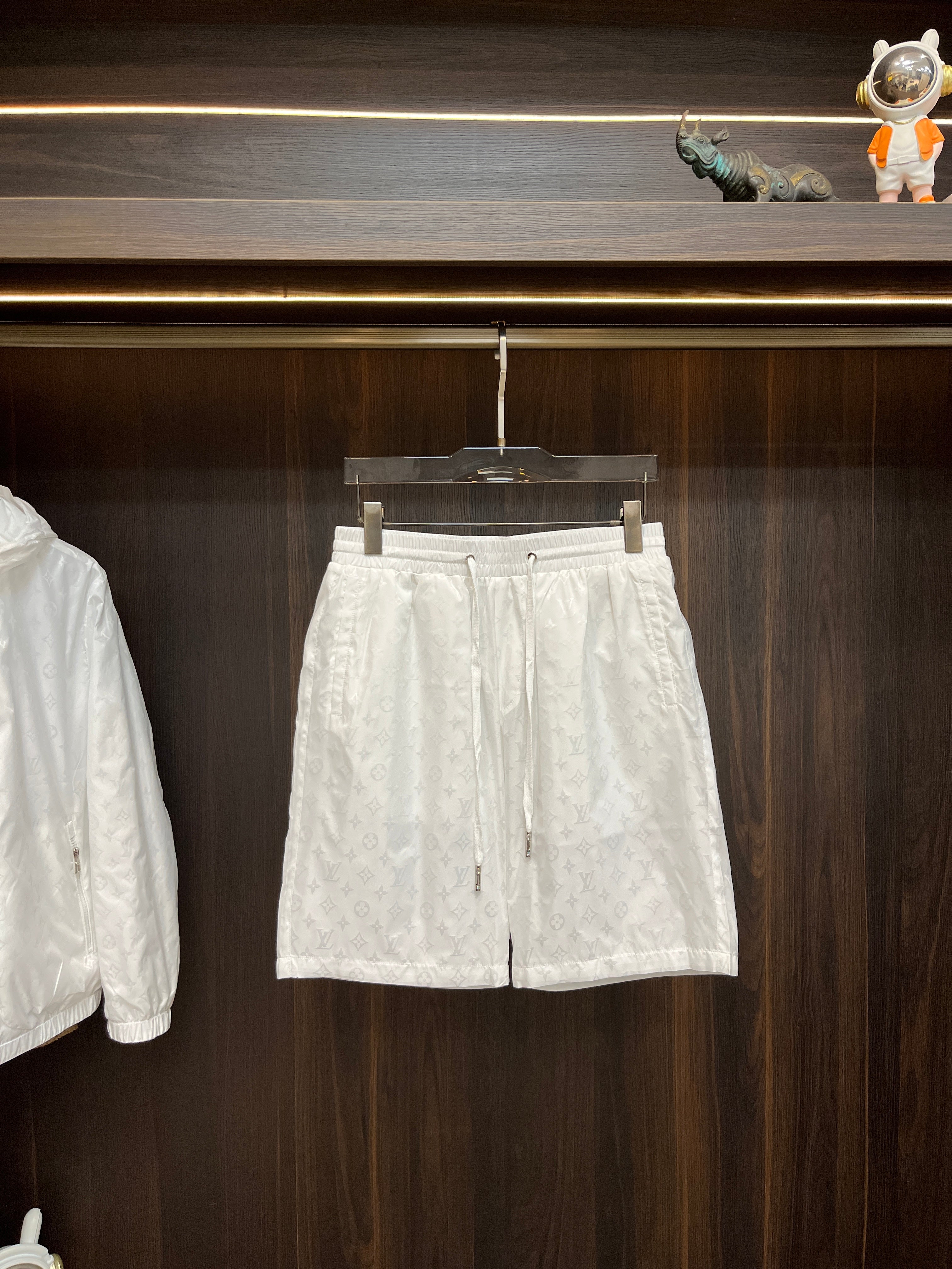 LV SET JACKET AND PANTS WHITE 239590