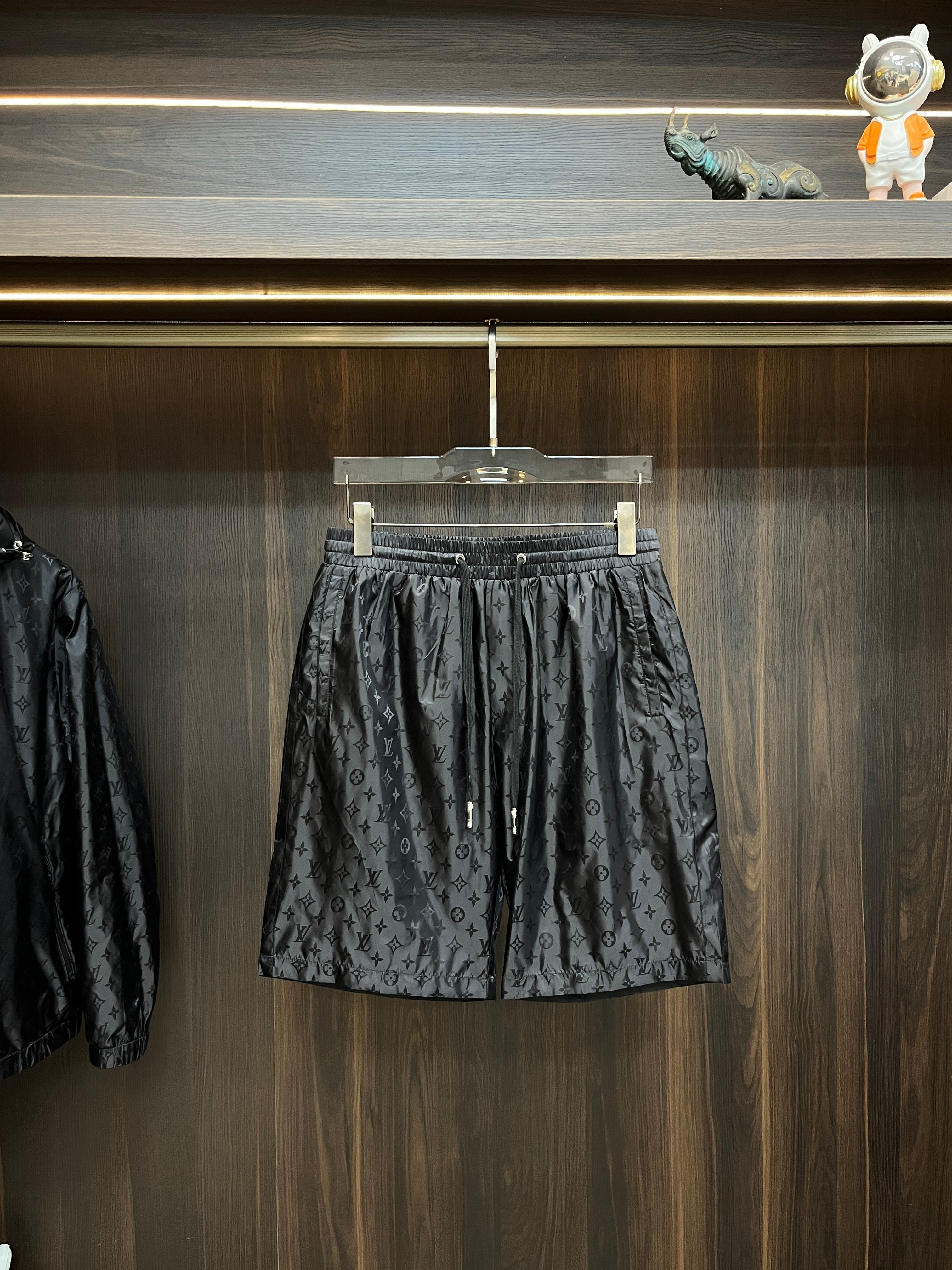 LV SET JACKET AND PANTS BLACK 239591