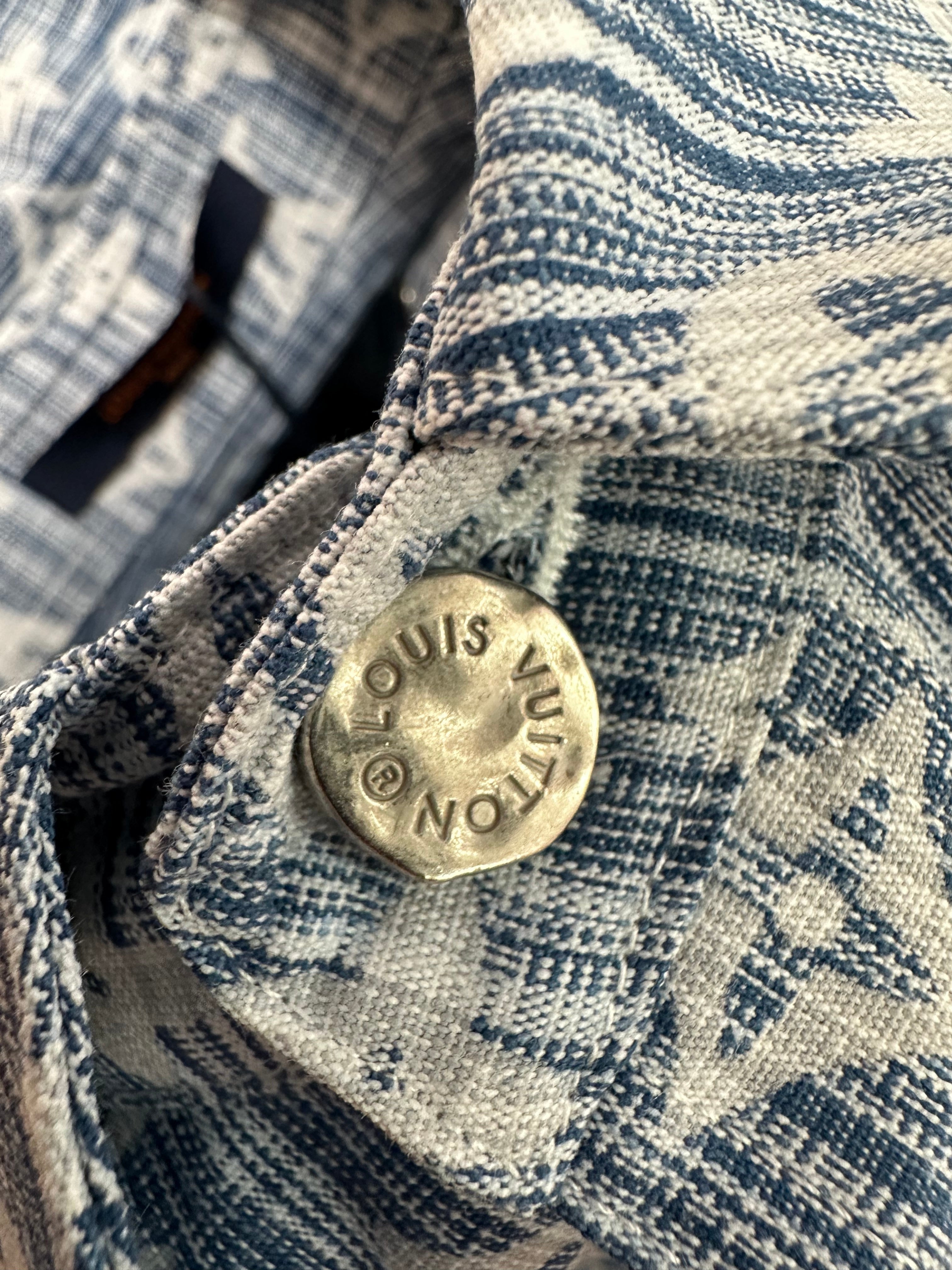 LV SHIRT JACKET IN BLUE MONOGRAM WASHED DENIM 238932