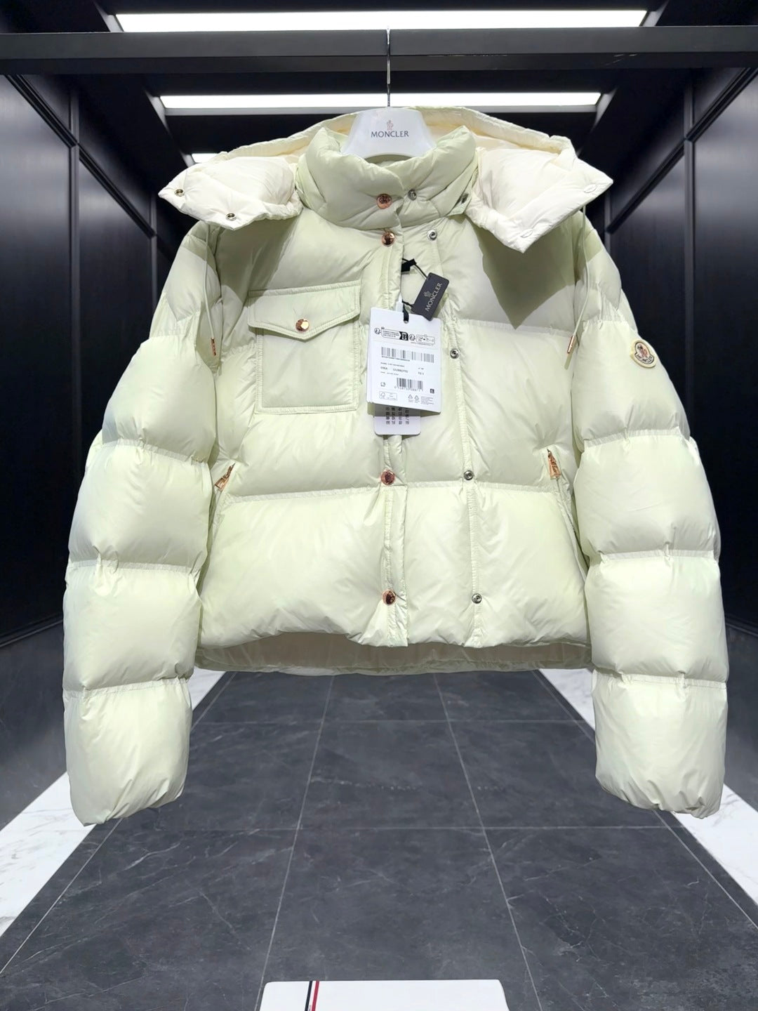 MC 2025 Short Down Jacket Light Yellow Green Polyester