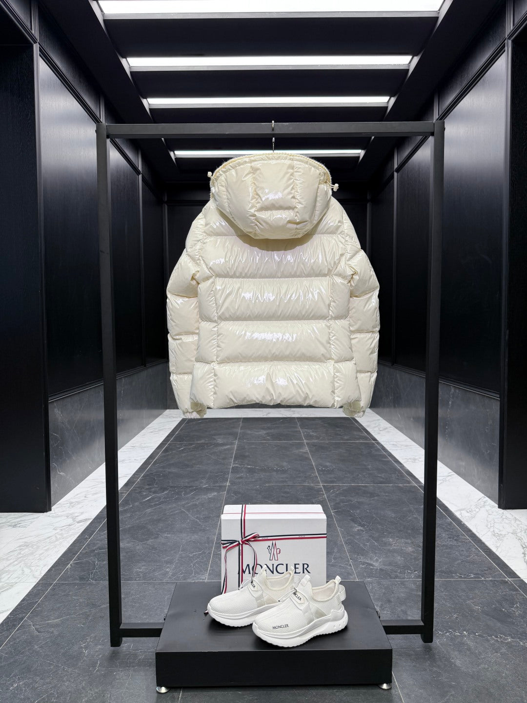 MC 25 Down Jacket Glossy White Polyester 0013