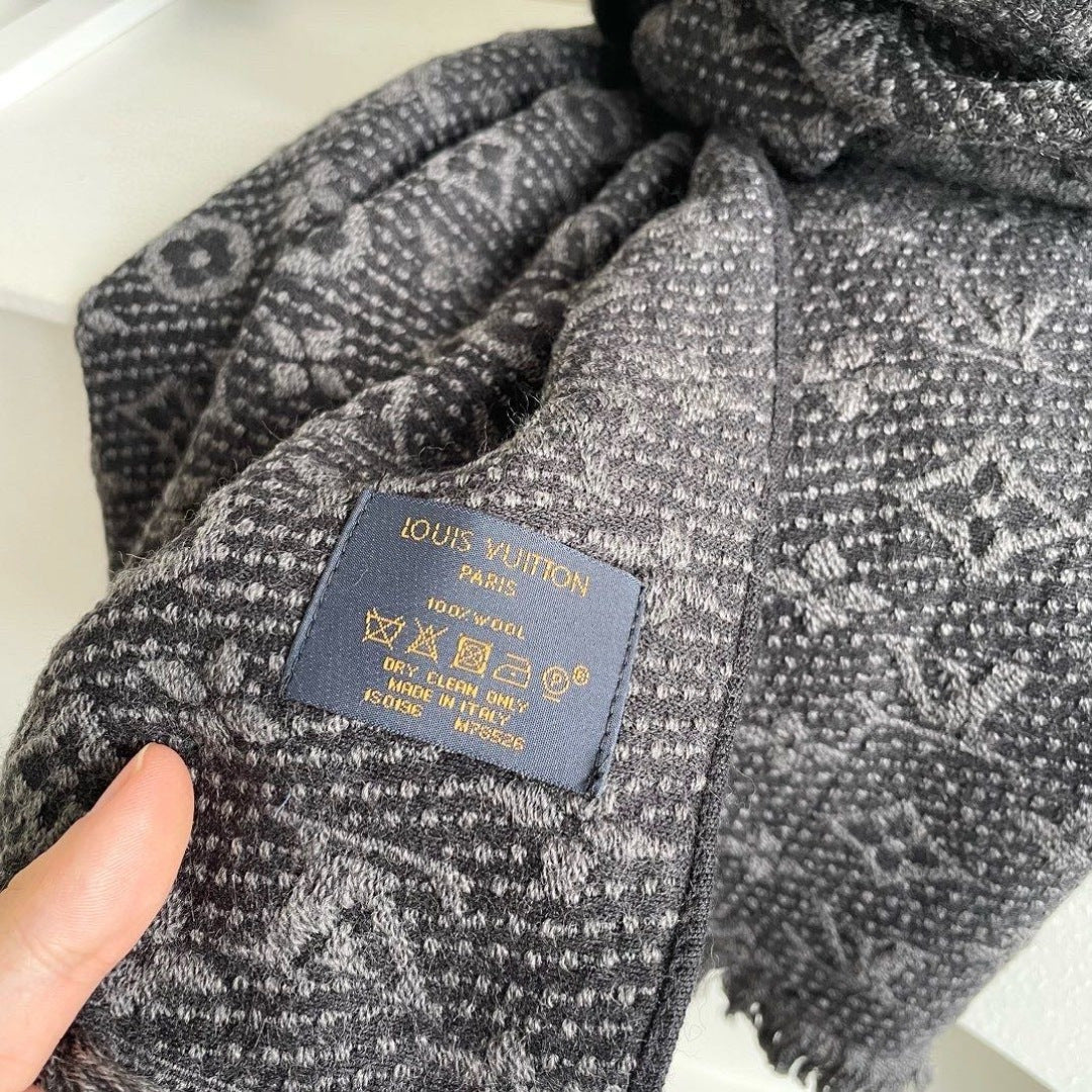 LV Men Scarf 180cm Gray Wool 967166
