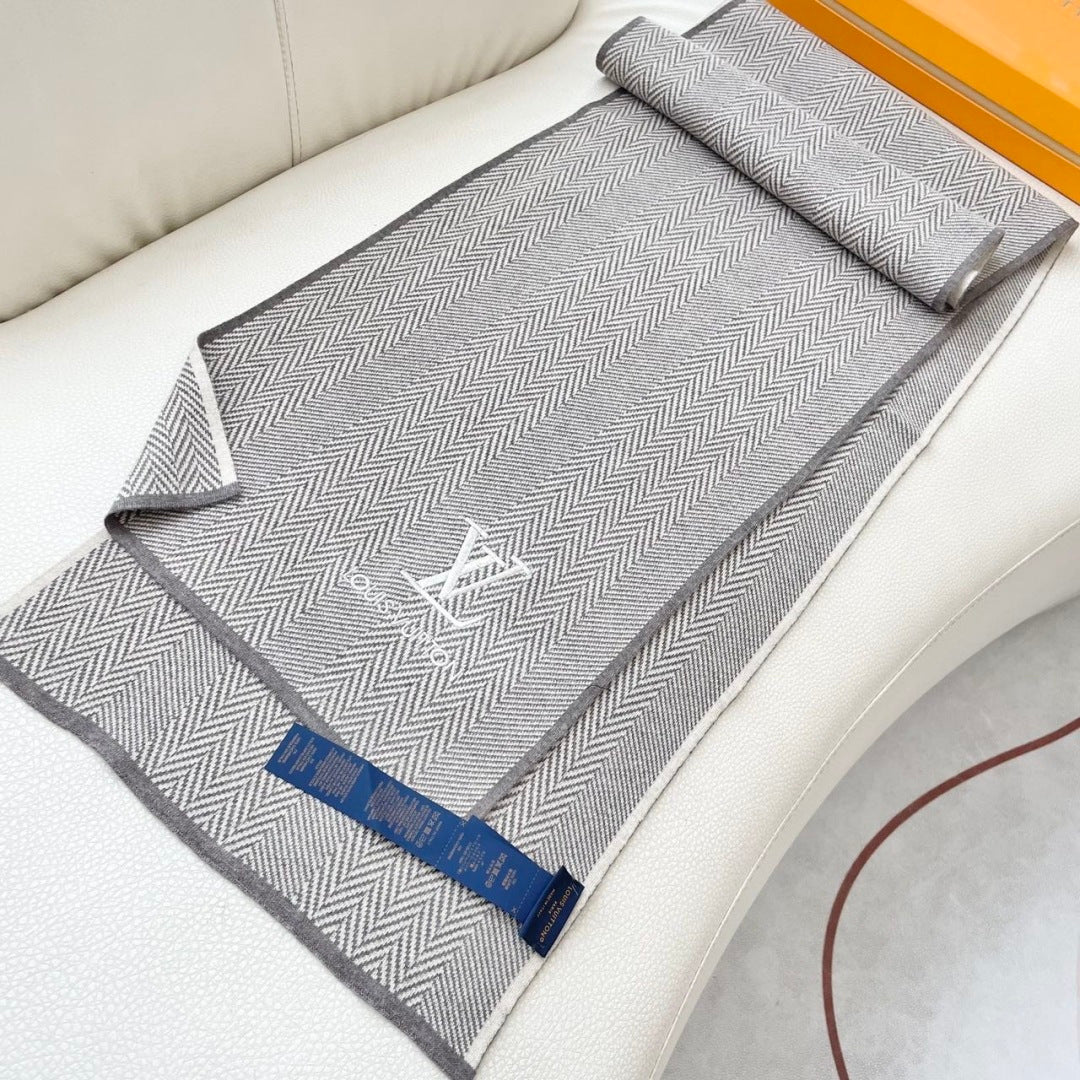 LV Couple's Style Scarf 180cm Light Gray Cashmere 976365