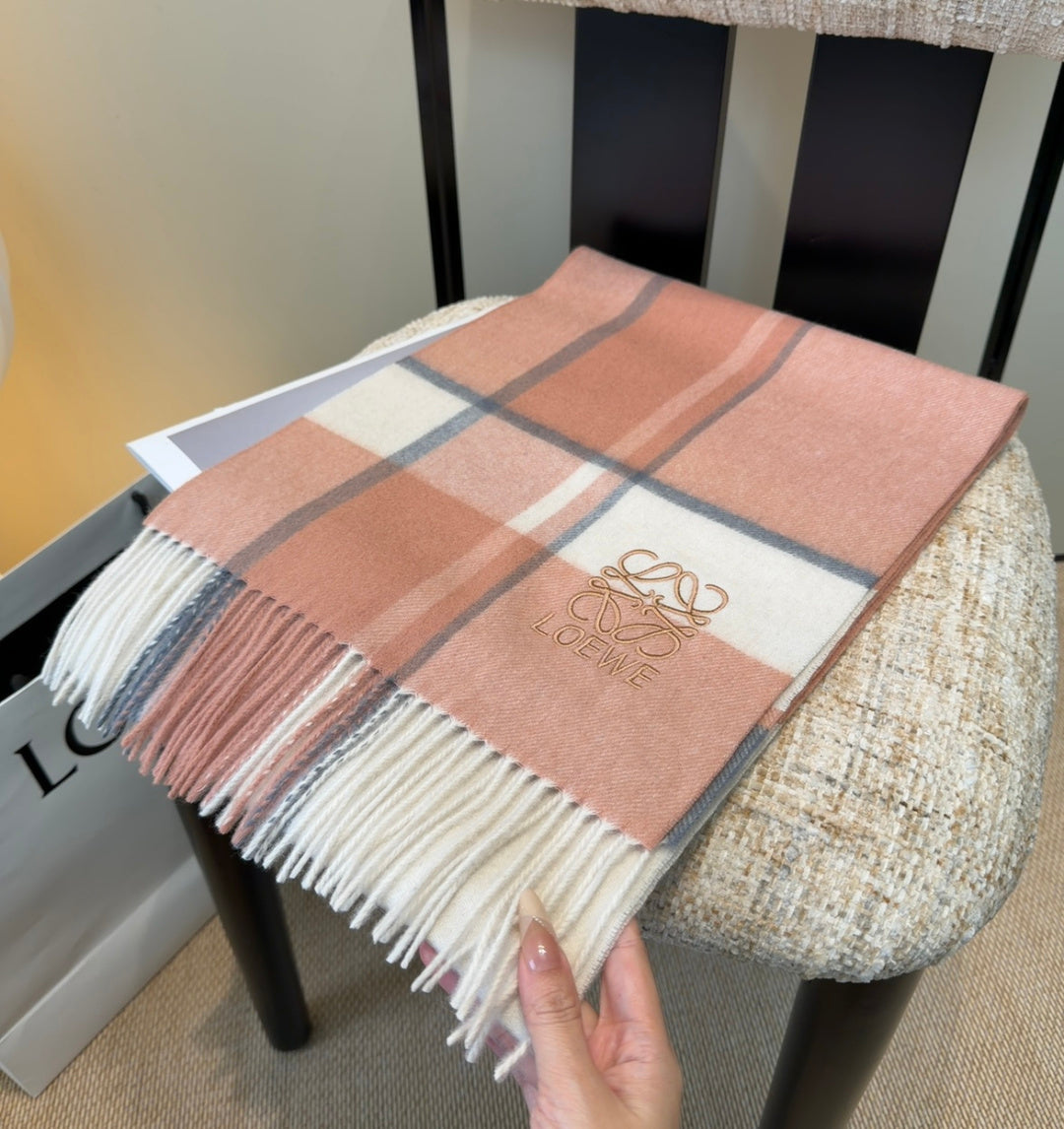 Loewe Scarf 180CM Dusty Pink Cashmere 969487