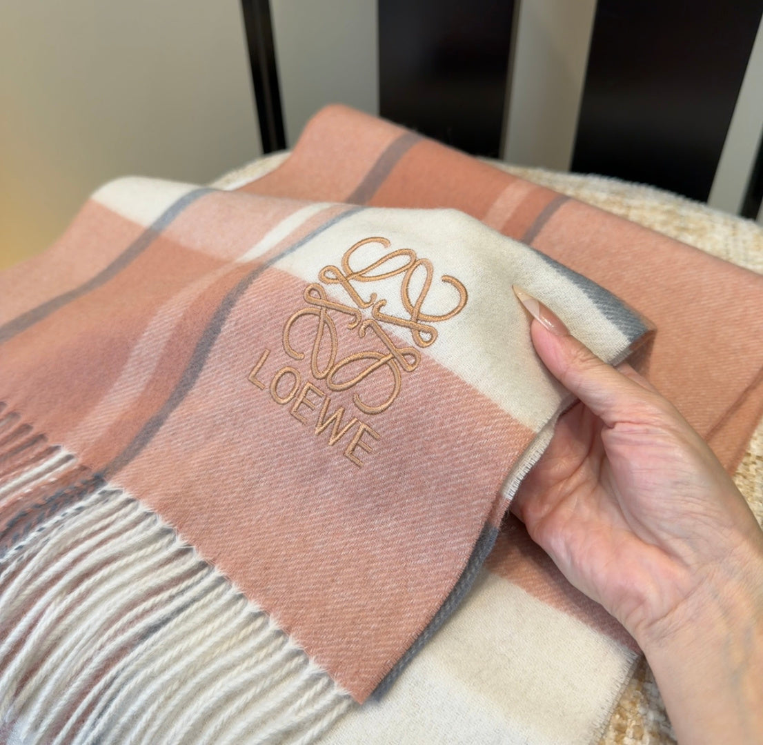 Loewe Scarf 180CM Dusty Pink Cashmere 969487