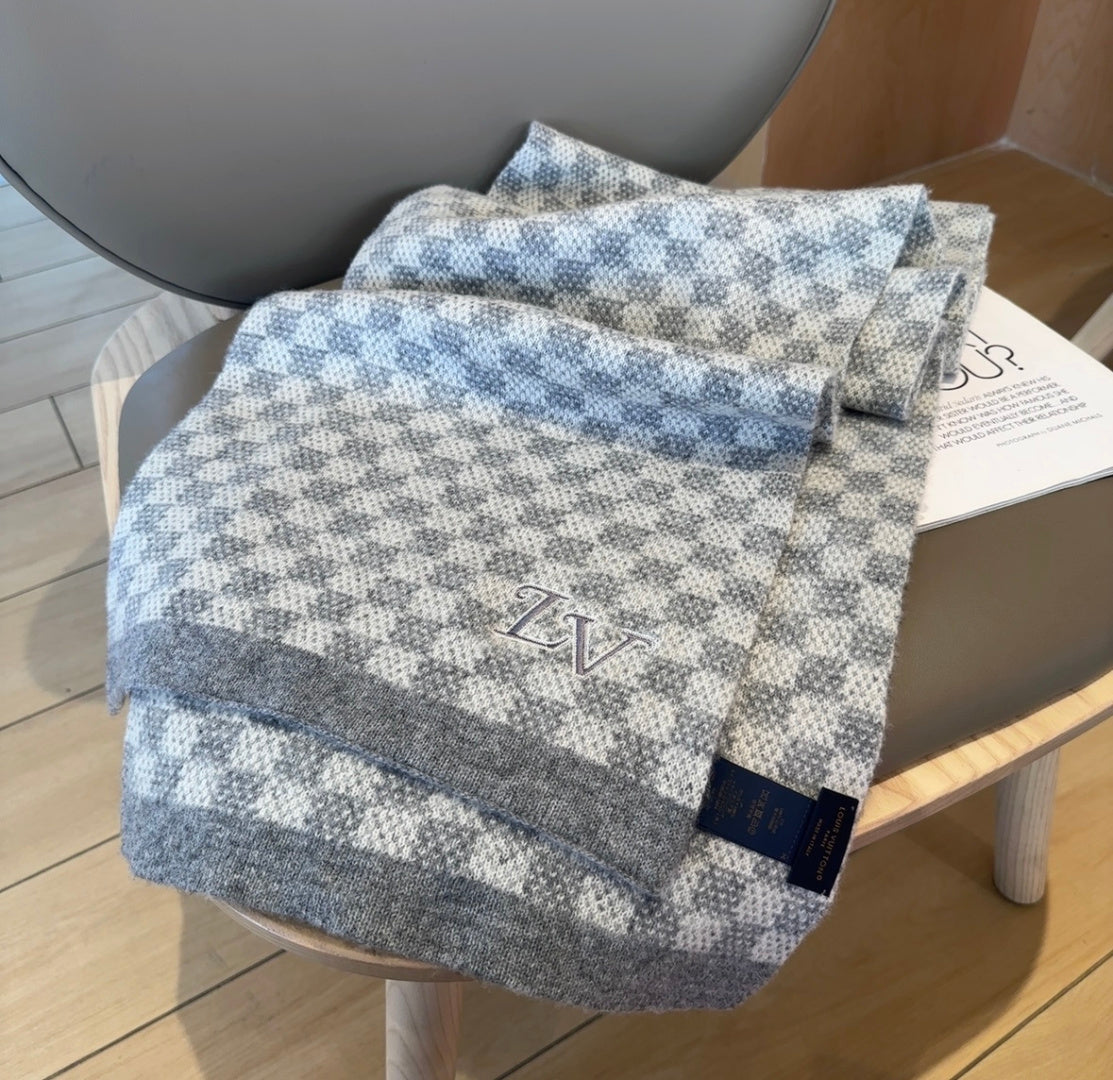 LV Couple's Style Scarf 180cm Gray Knitted  Cashmere 973385