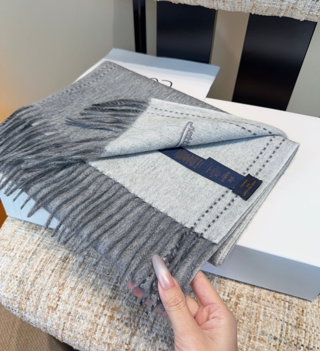 LV Scarf 180cm Gray Cashmere 973408