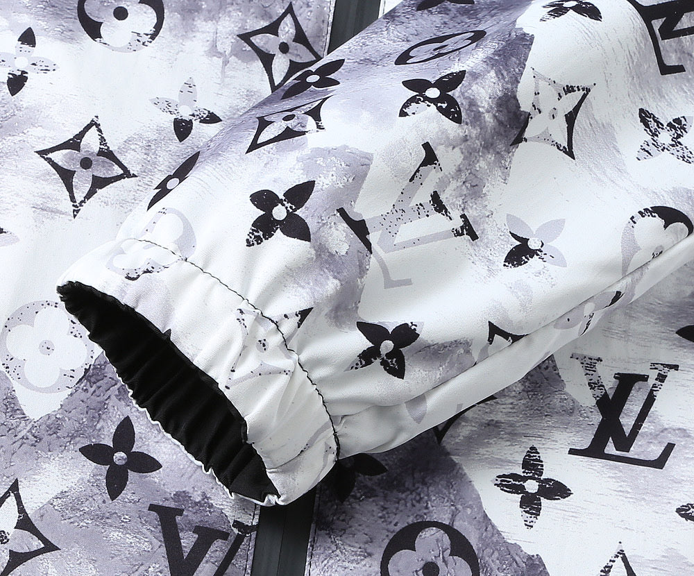 LV DOUBLE-SIDED JACKET BLACK AND WHITE 238980