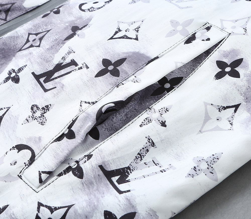 LV DOUBLE-SIDED JACKET BLACK AND WHITE 238980