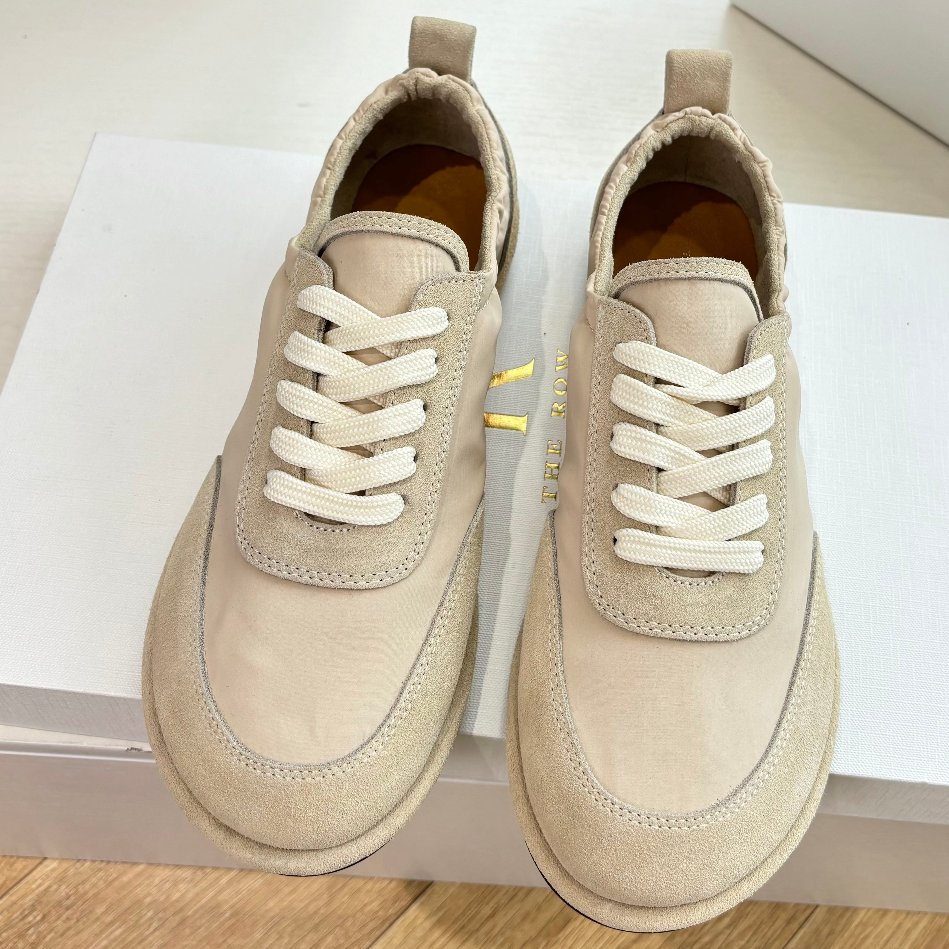 The Row 2025 Sneaker Light Beige Suede Fabric 549358