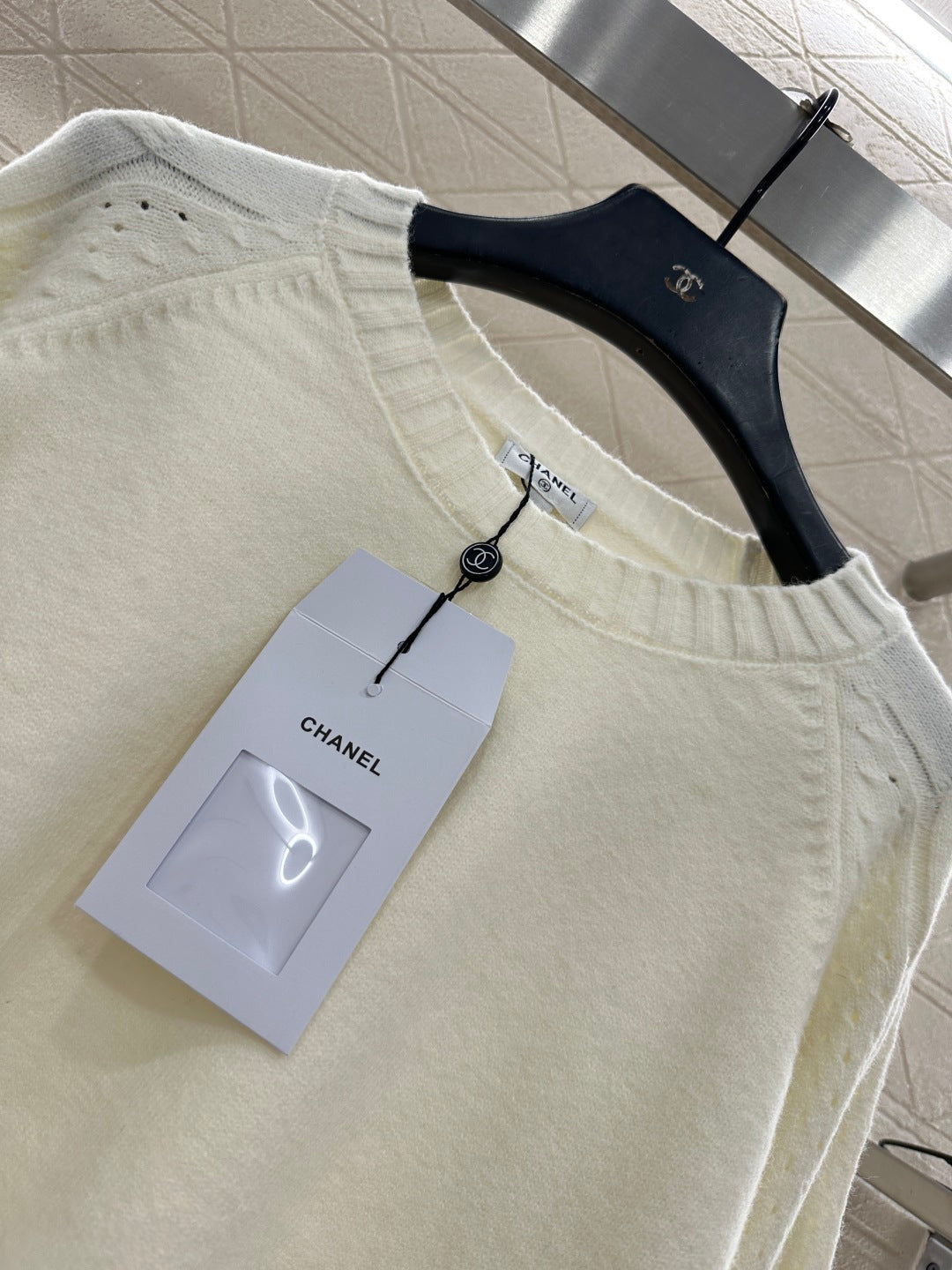 CC 26 Crew Neck Raglan Pullover Sweater White Wool 331351