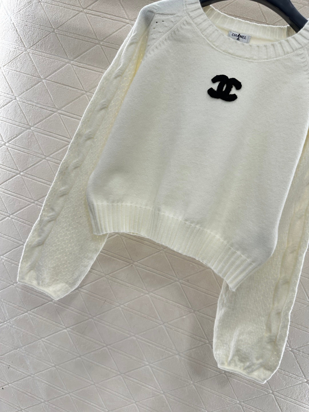 CC 26 Crew Neck Raglan Pullover Sweater White Wool 331351