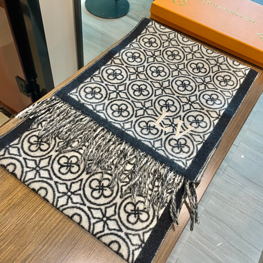 LV  25s Scarf 200cm Black White Woolen 973137