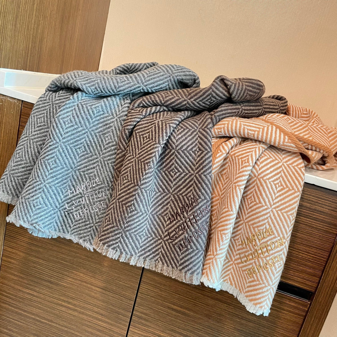 LV Exclusive Scarf 200cm Beige Cashmere 976319