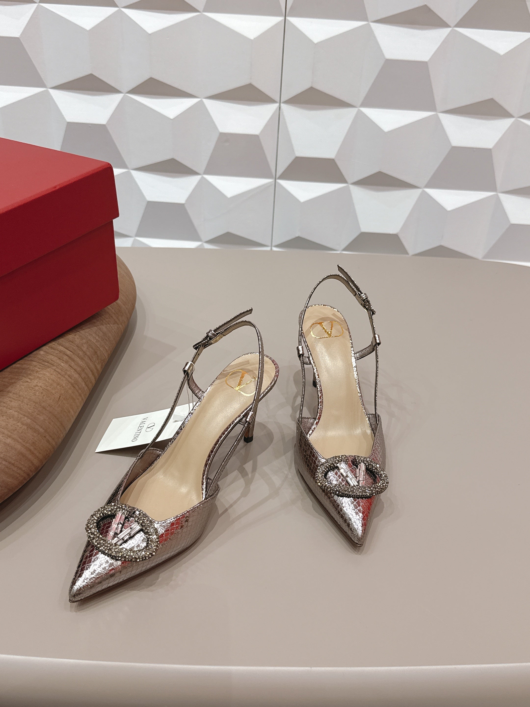 VT 26s Slingback 80 Silver Metallic Red Snake Skin 613587