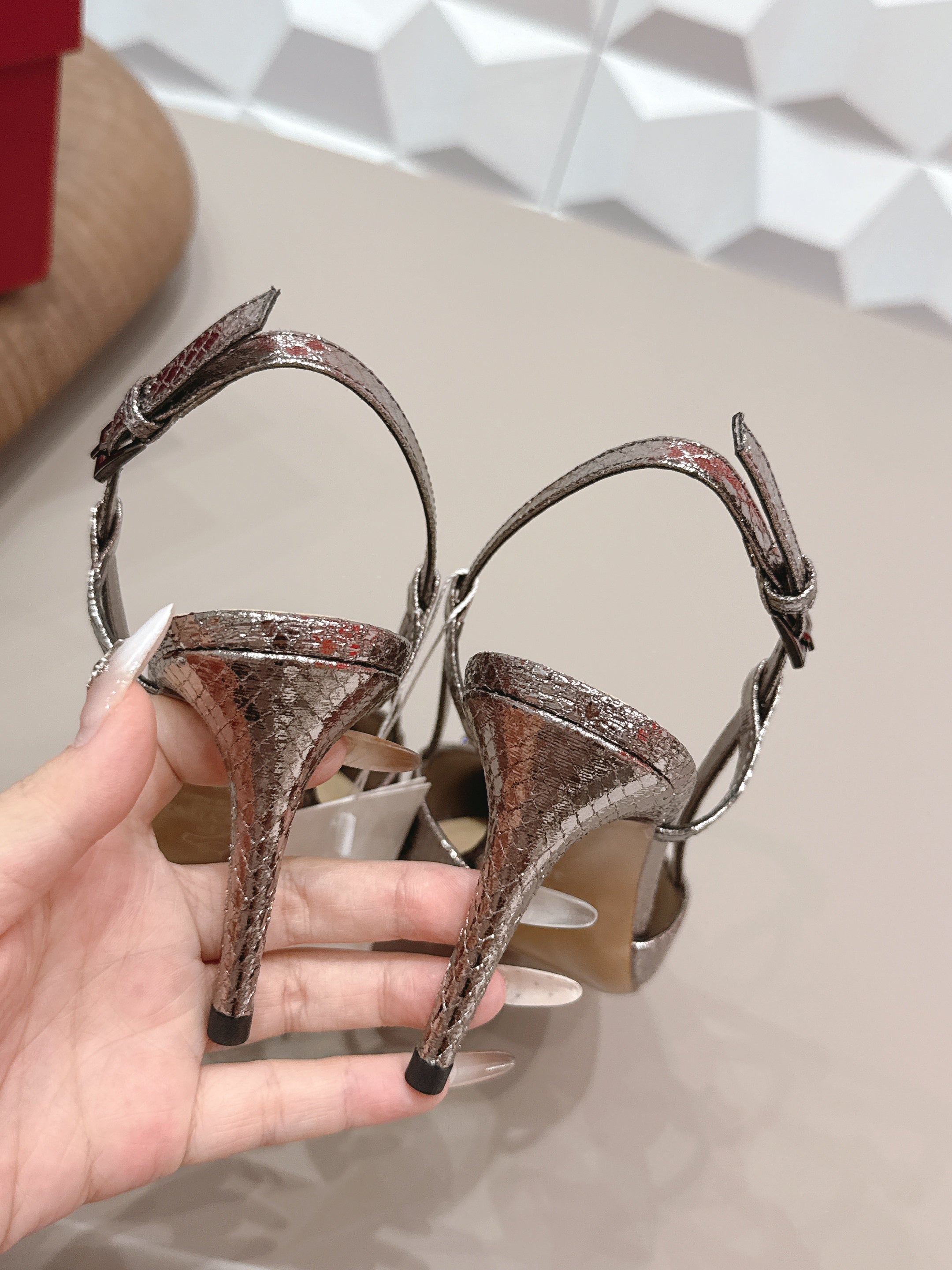 VT 26s Slingback 80 Silver Metallic Red Snake Skin 613587