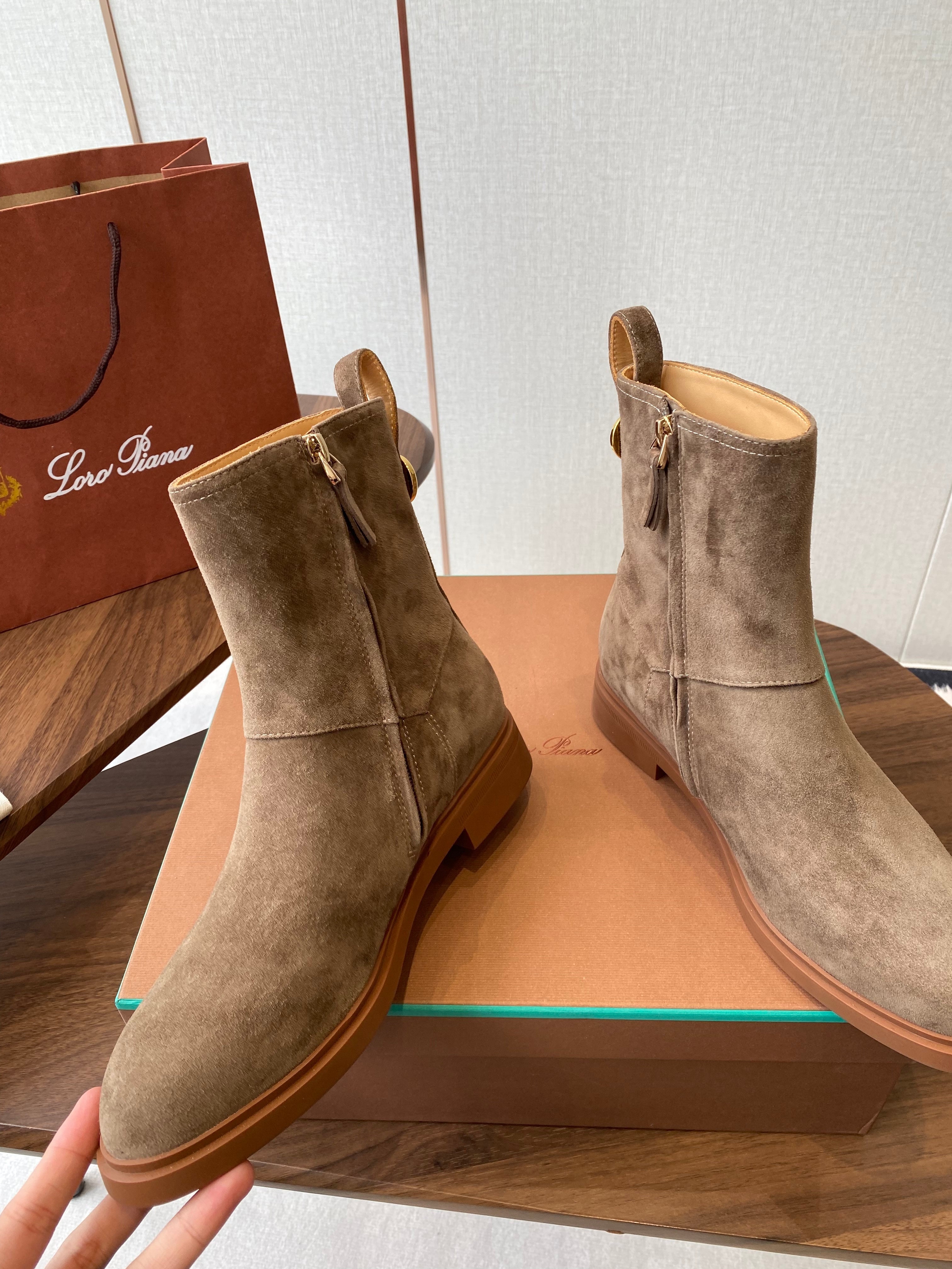 LP latest short boots light brown suede 388105