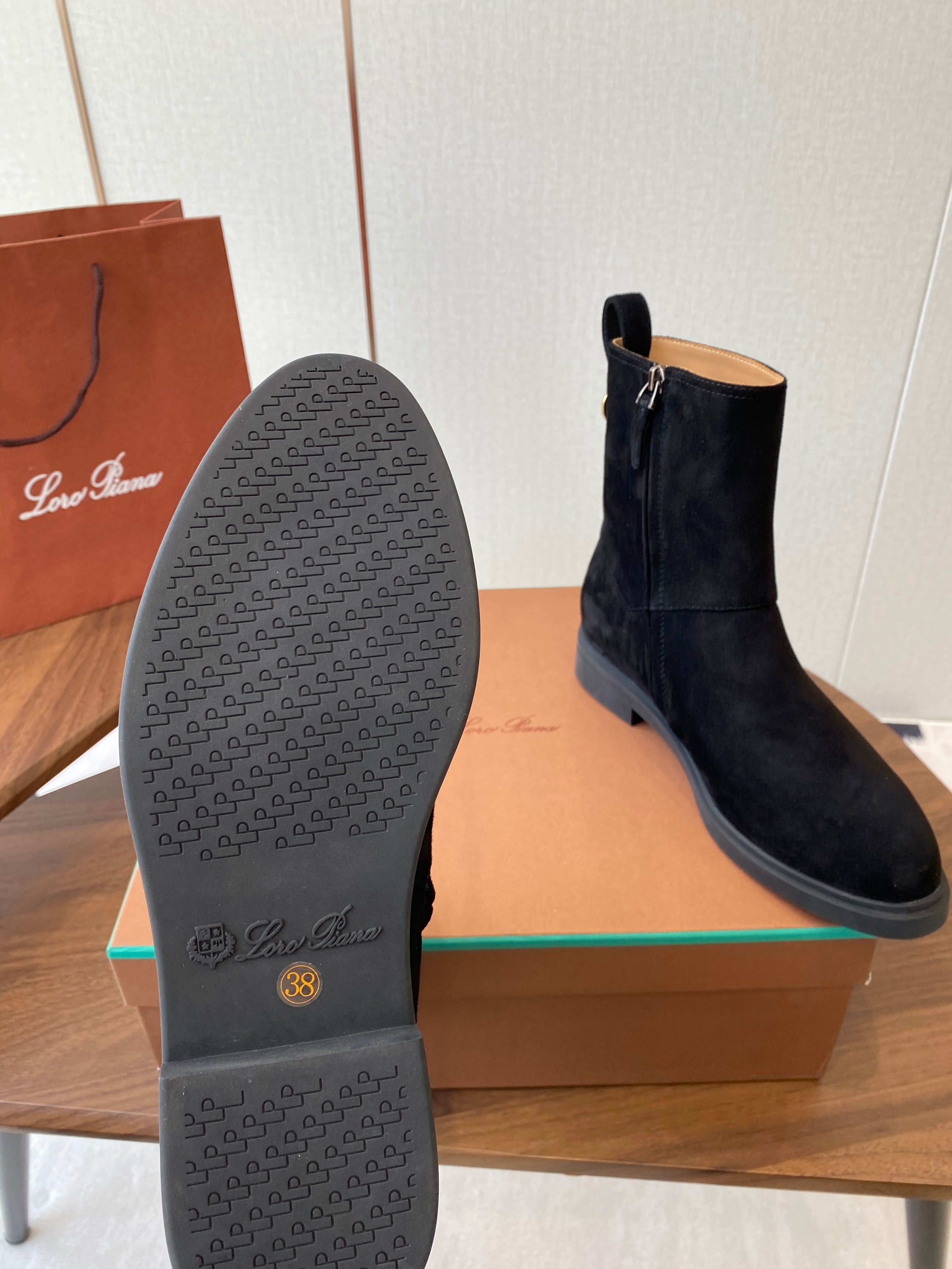 LP latest short boots  black suede 388107