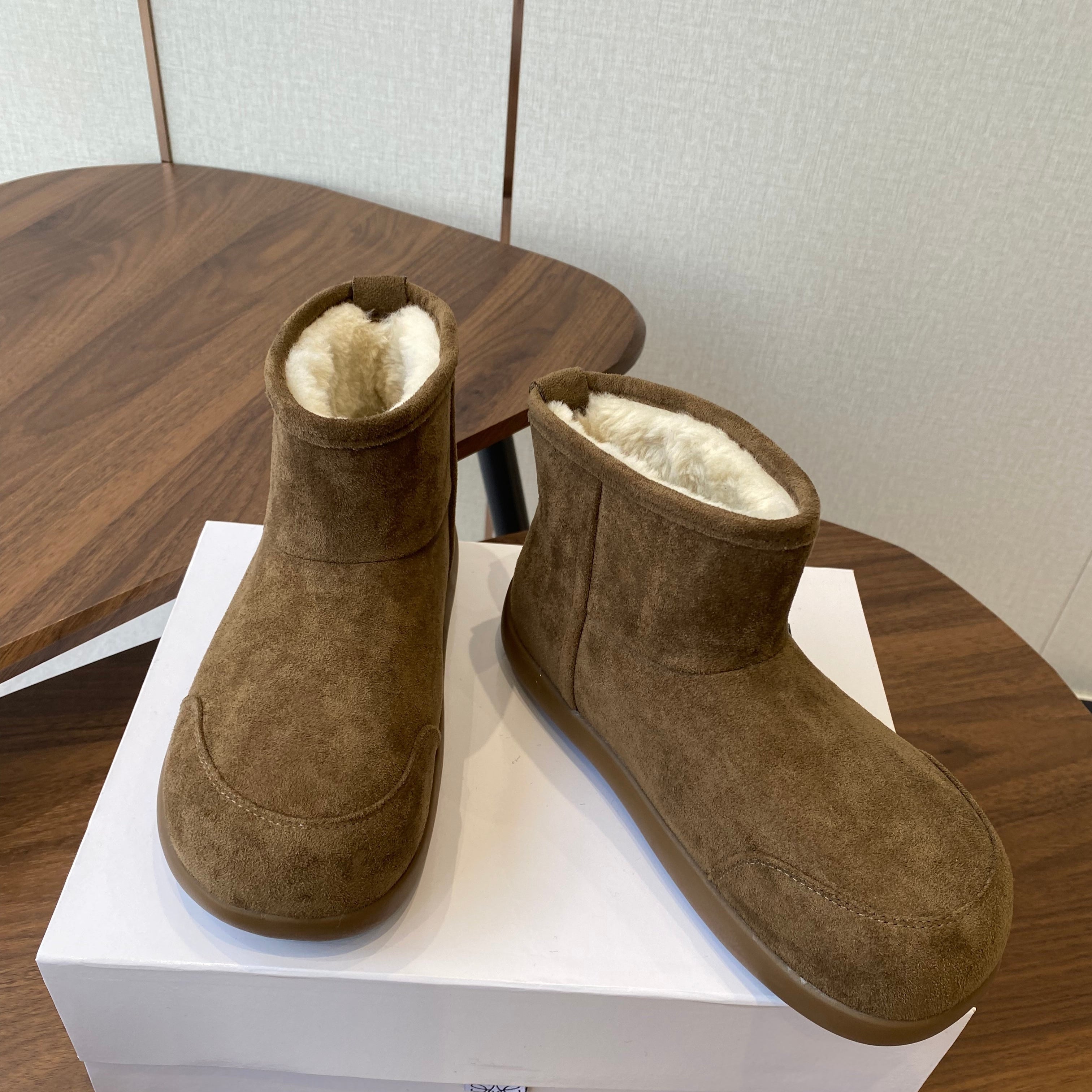 Loewe snow boots brown white suede wool 477798