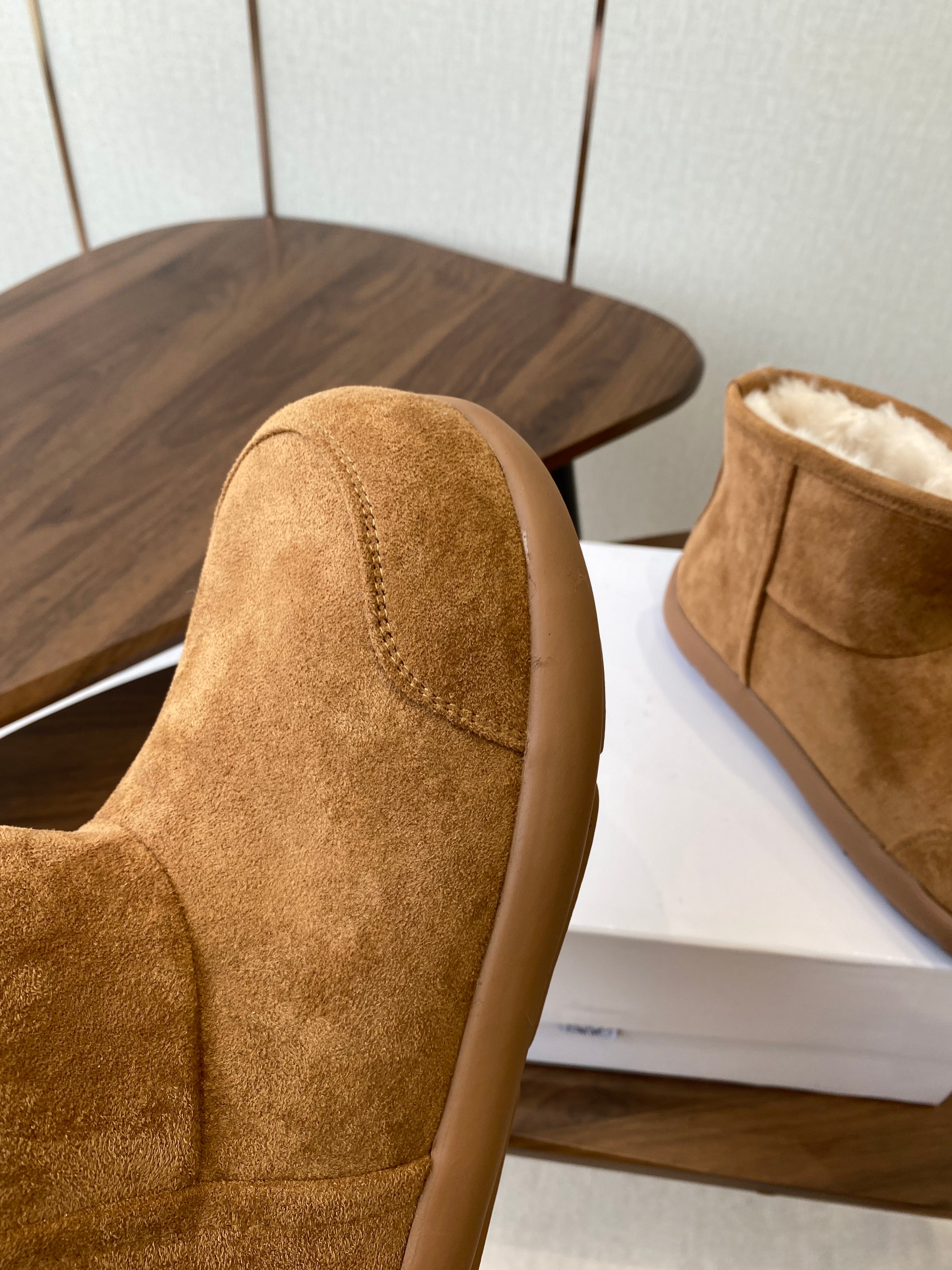 Loewe snow boots brown white suede wool 477800