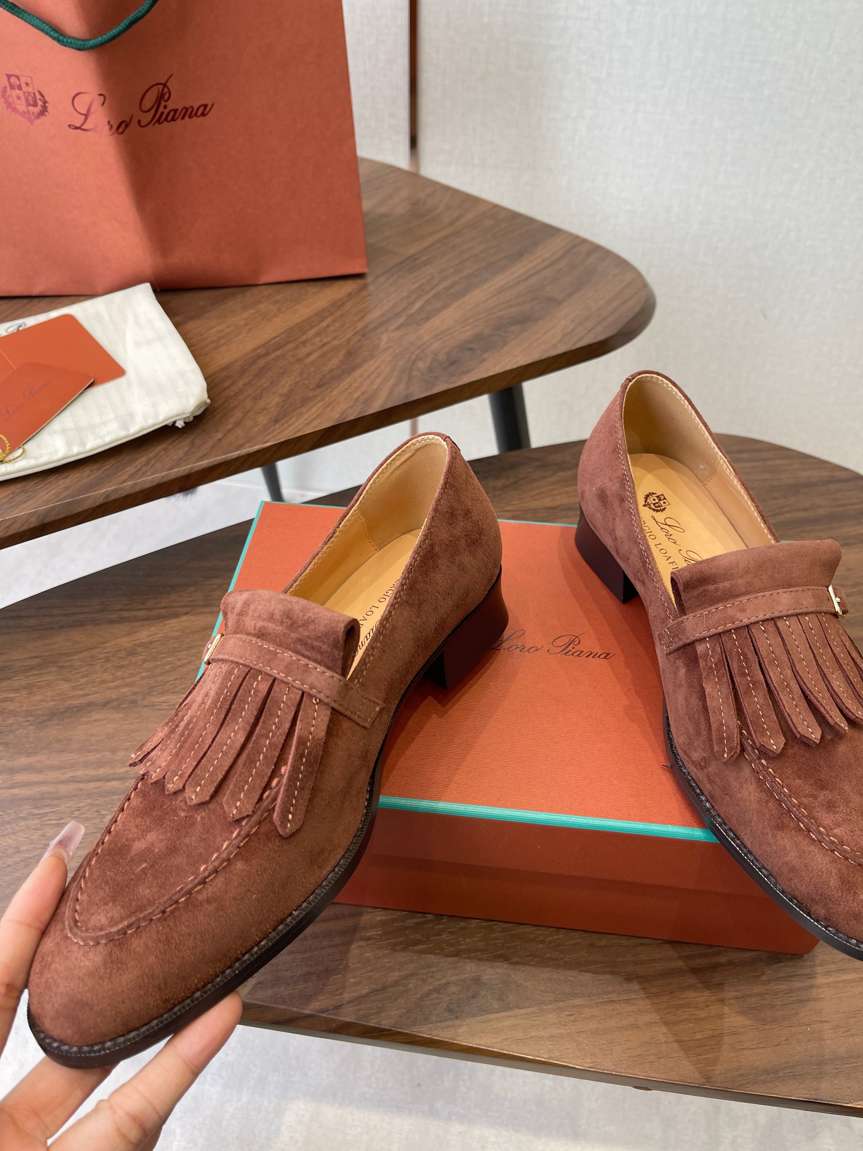 LP 26SS Loafers Red Brown Suede 579615