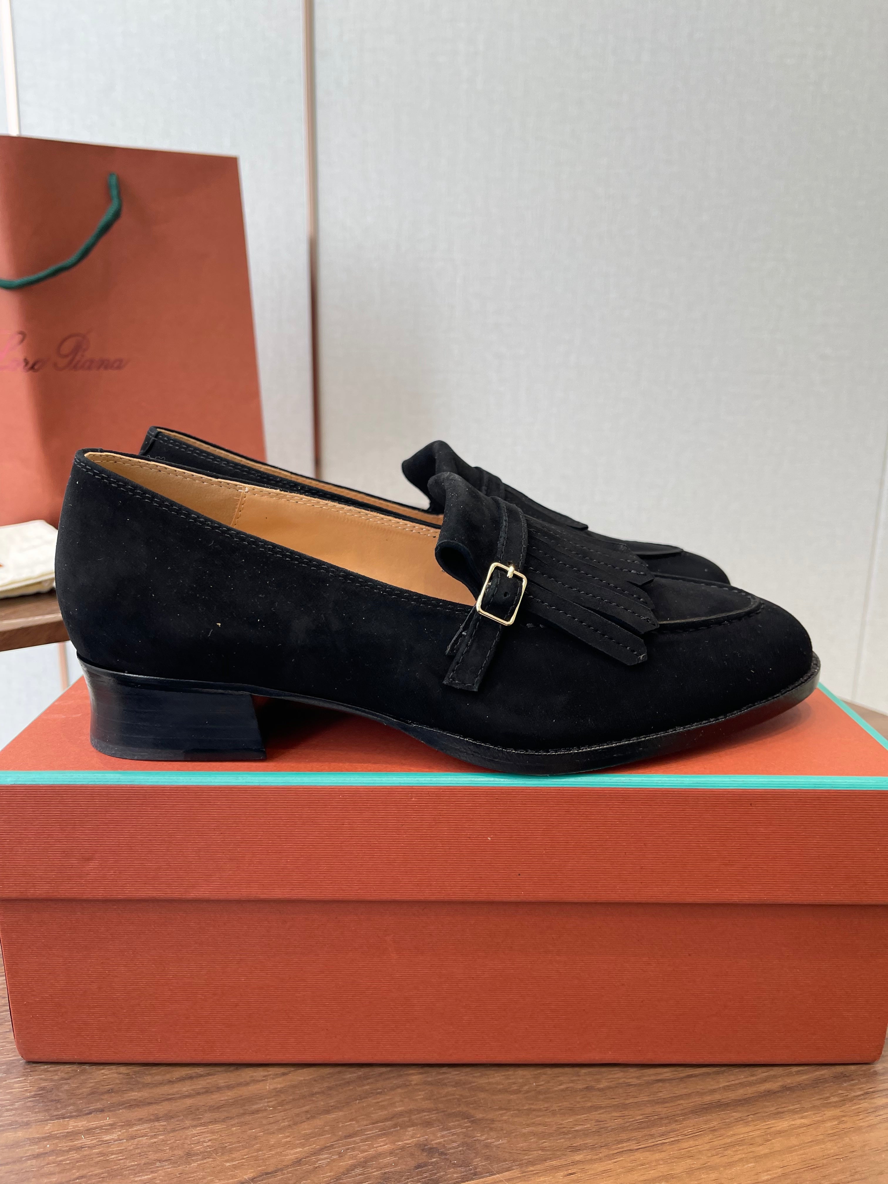 LP 26SS Loafers  Black Suede 579616