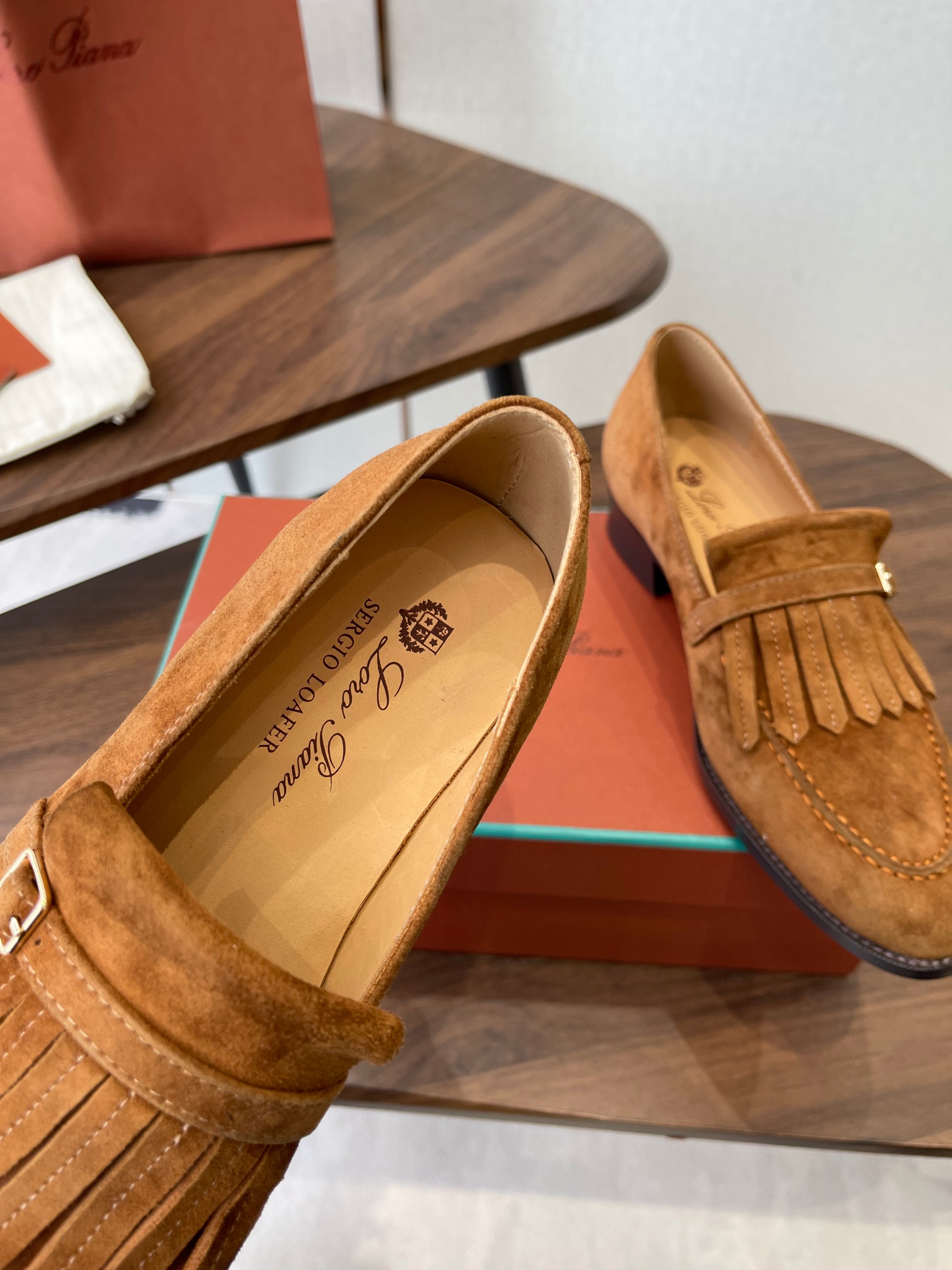 LP 26SS Loafers Camel Suede 579617