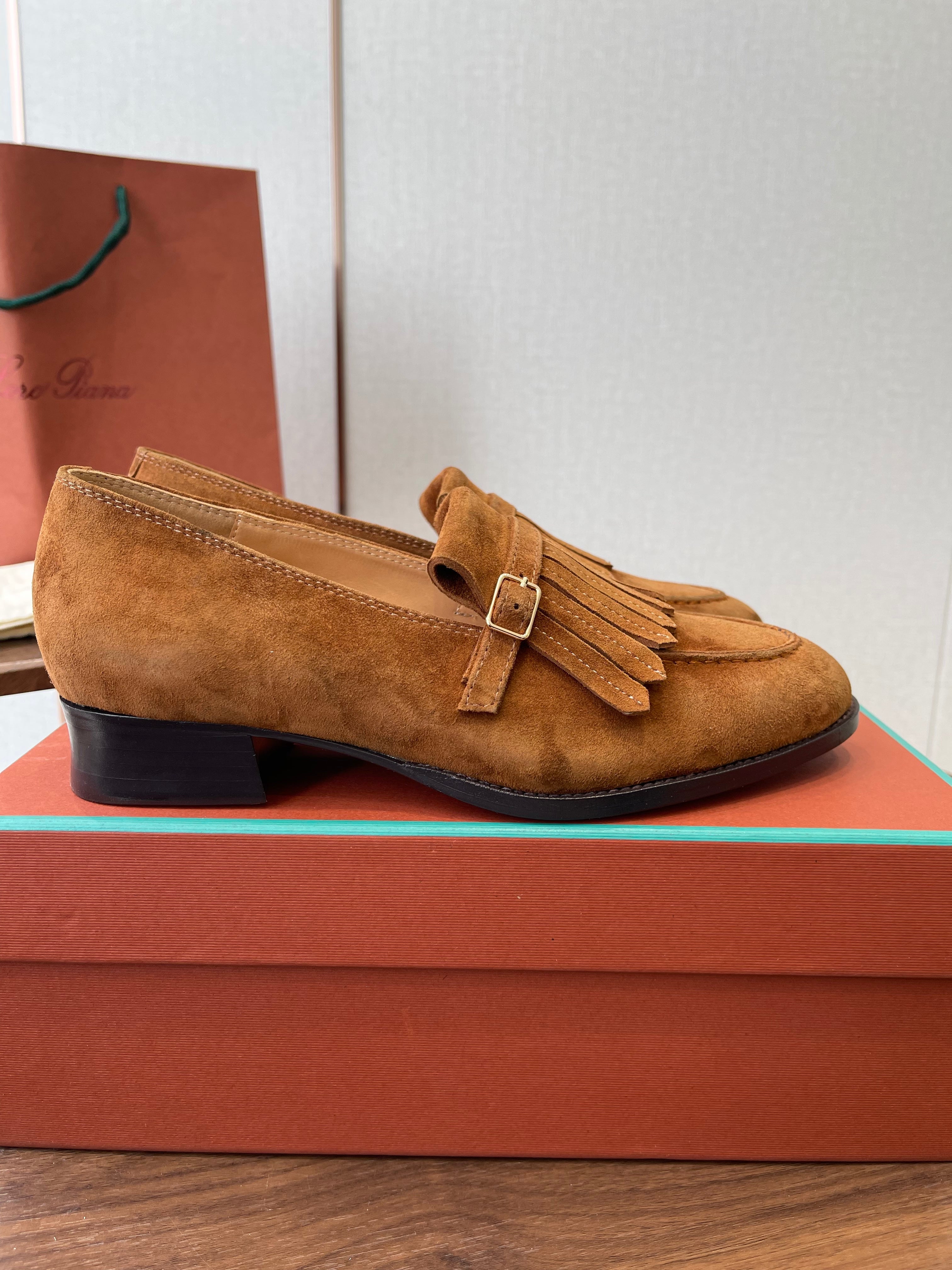 LP 26SS Loafers Camel Suede 579617