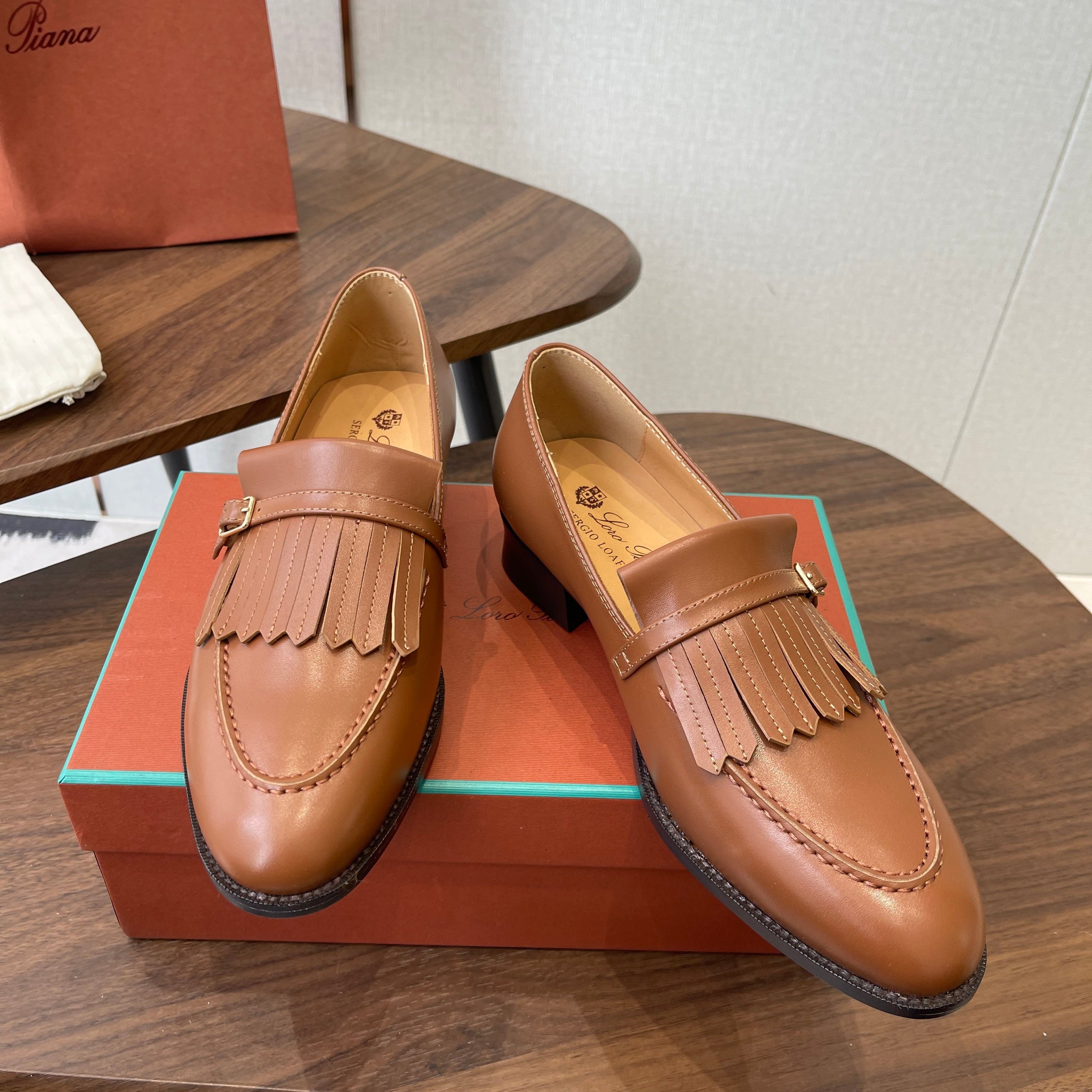 LP 26SS Loafers Brown Lambskin 579619