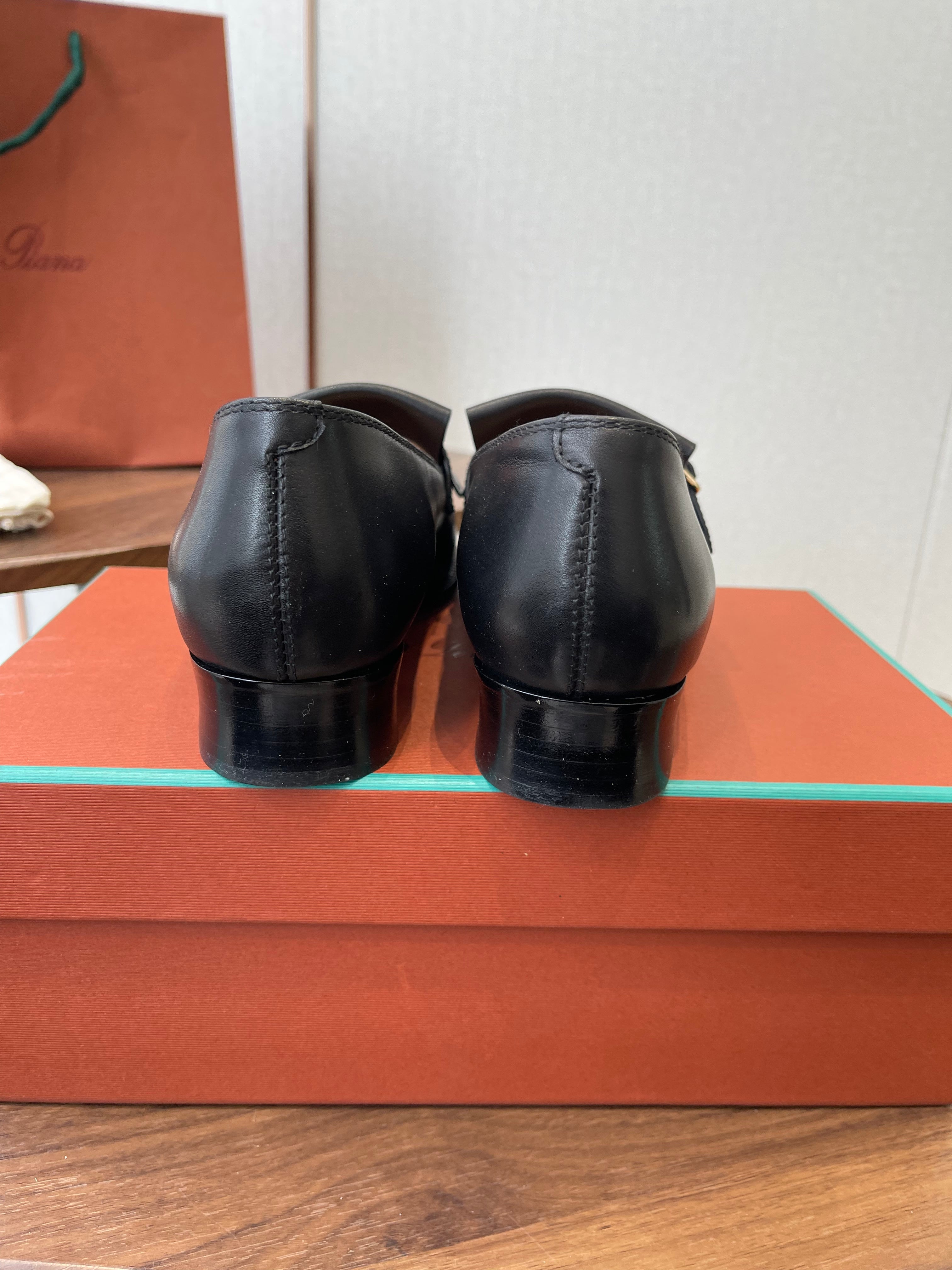 LP 26SS Loafers Black Lambskin 579621