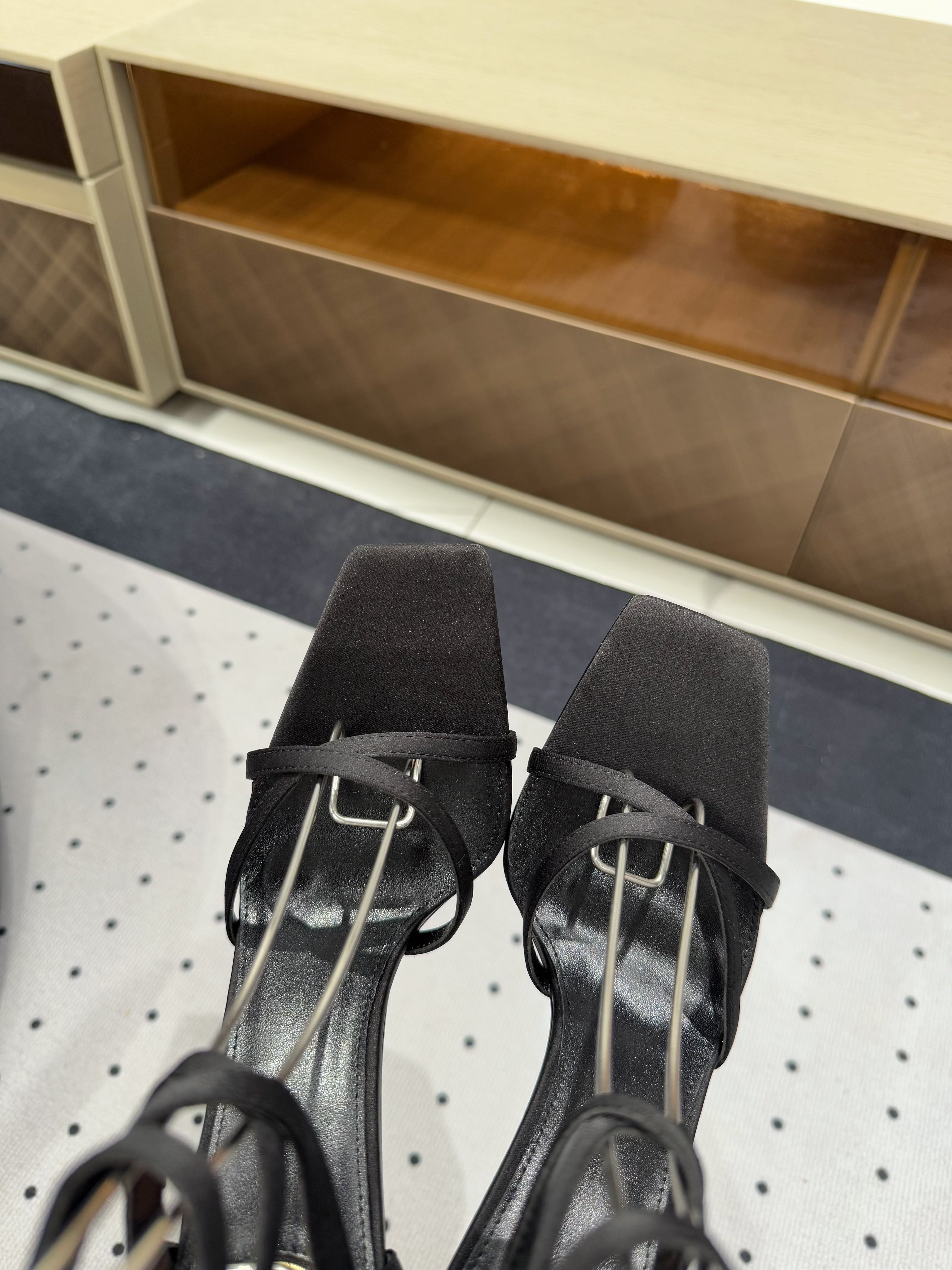 SATIN OPYUM HIGH SANDALS BLACK