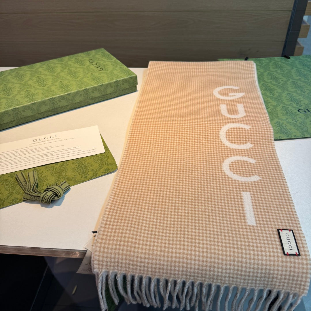GG Houndstooth Scarf 180CM Beige Cashmere 288335