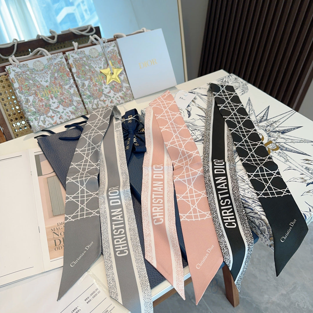 CC  Twilly Mini Scarf 120cm Black Mulberry Silk 945731