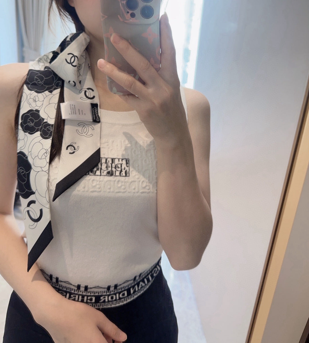 CC  Twilly Mini Scarf 120cm White  Black Mulberry Silk 953291