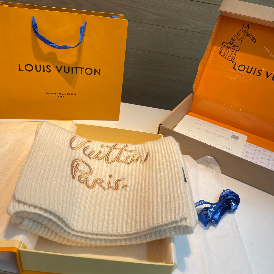 LV Exclusive  Scarf 180cm White Wool 978802