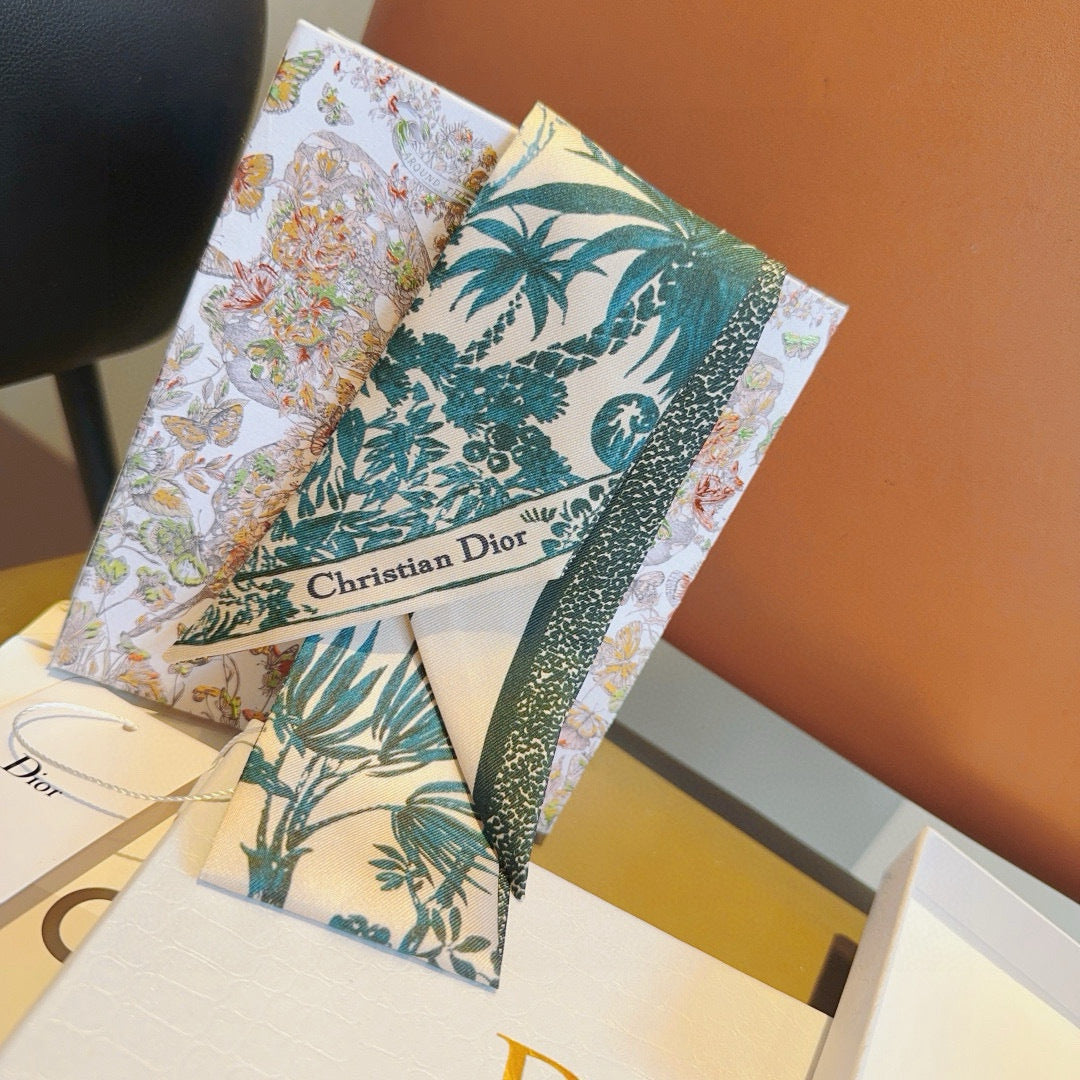 CD Twilly Mini Scarf 105cm Green Mulberry Silk 935273