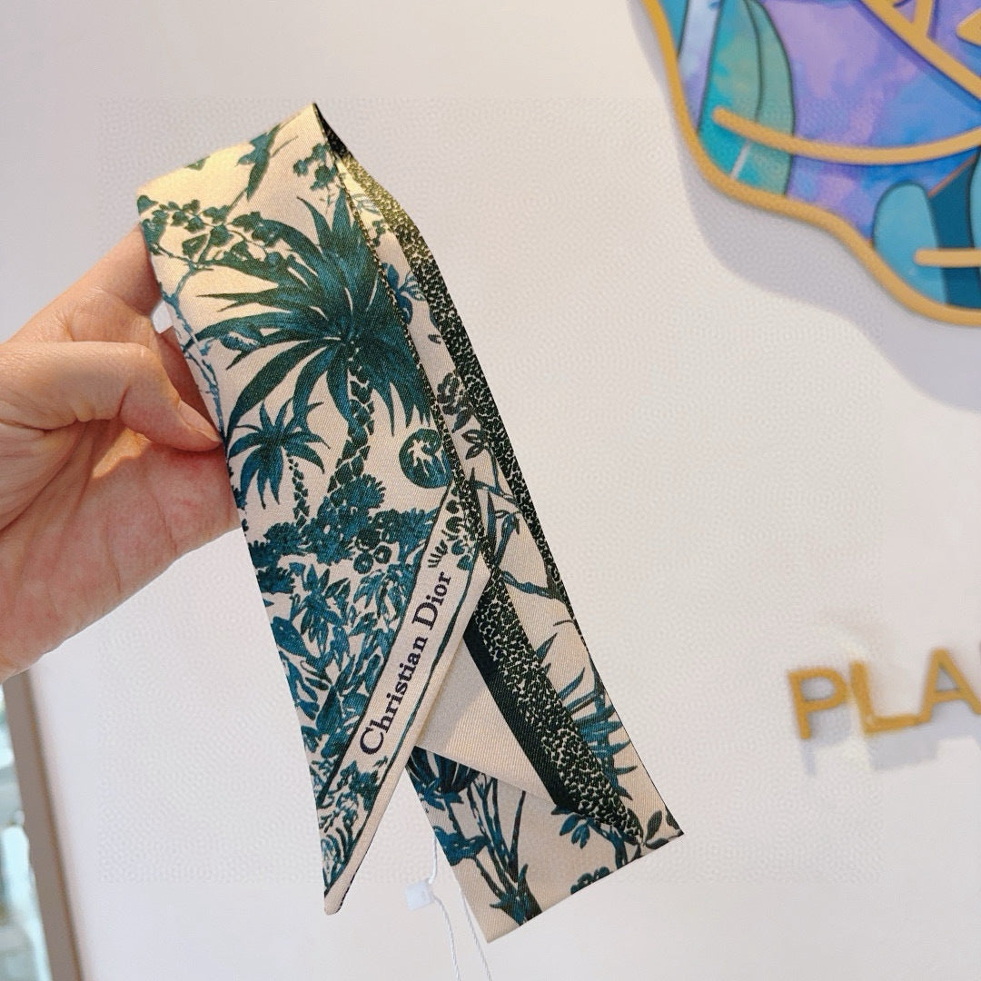 CD Twilly Mini Scarf 105cm Green Mulberry Silk 935273