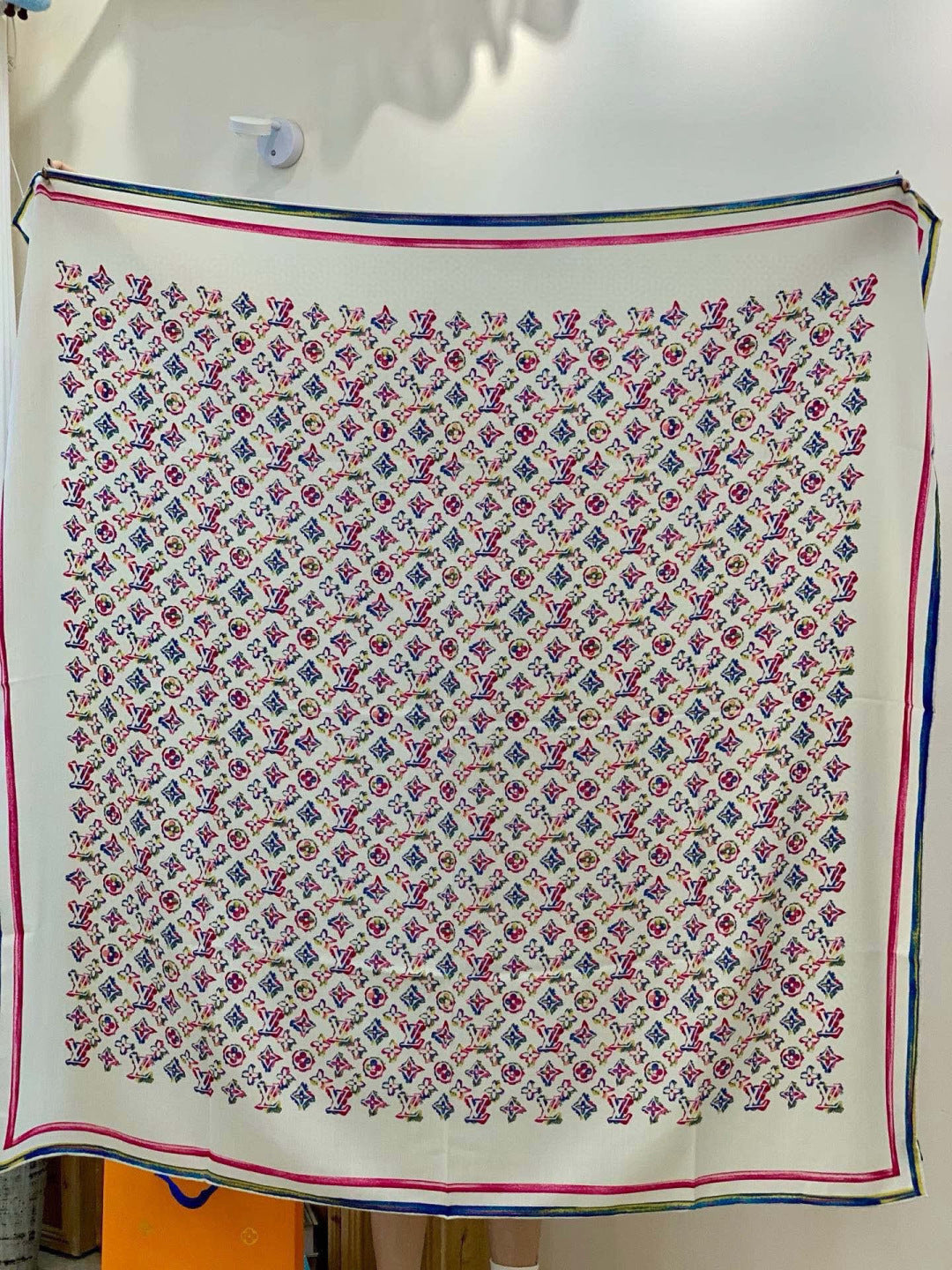 LV Double-Sided Shawl Scarf 135cm Ivory Pink Cashmere 968792