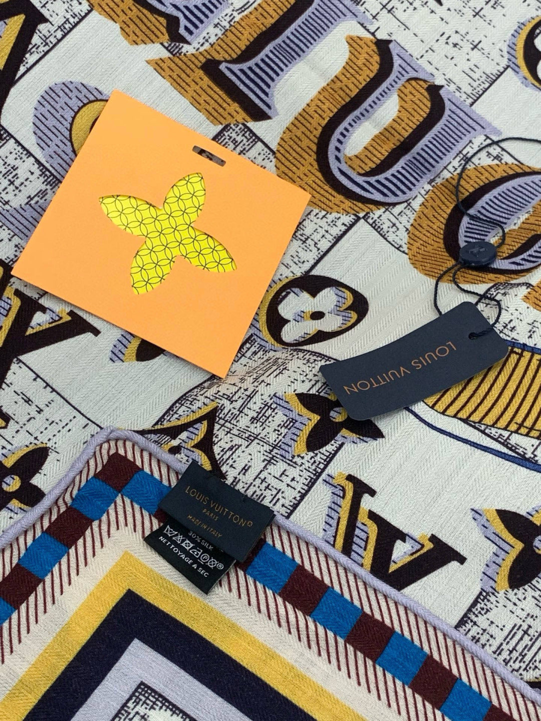 LV Double-Sided Shawl Scarf 135cm Black Yellow Cashmere 968797