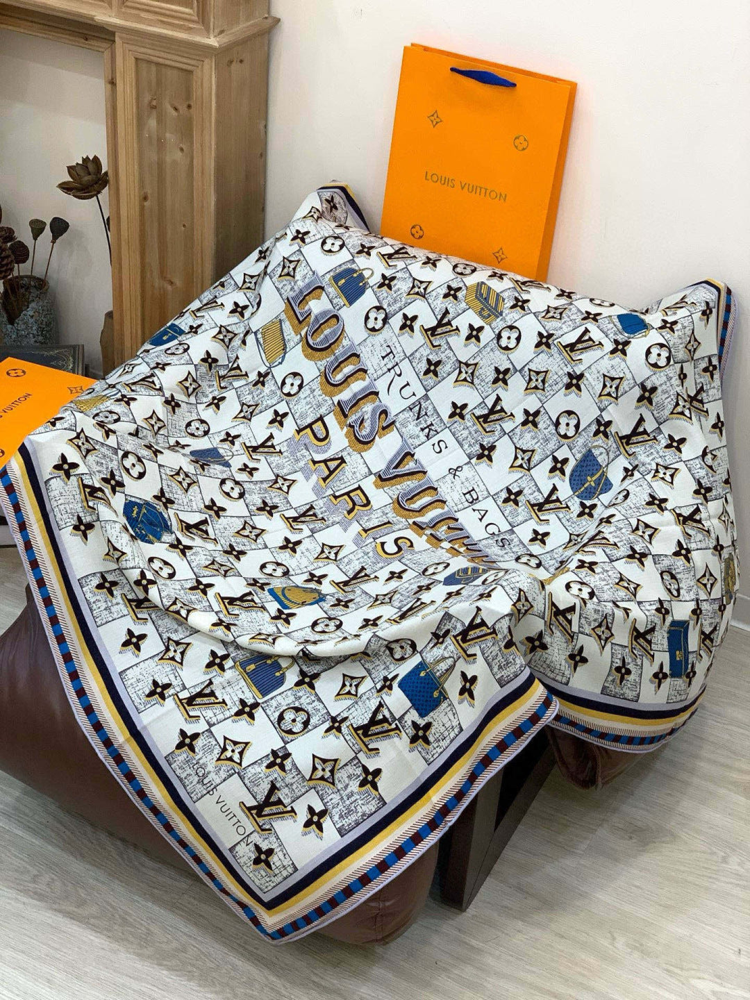 LV Double-Sided Shawl Scarf 135cm Black Yellow Cashmere 968797