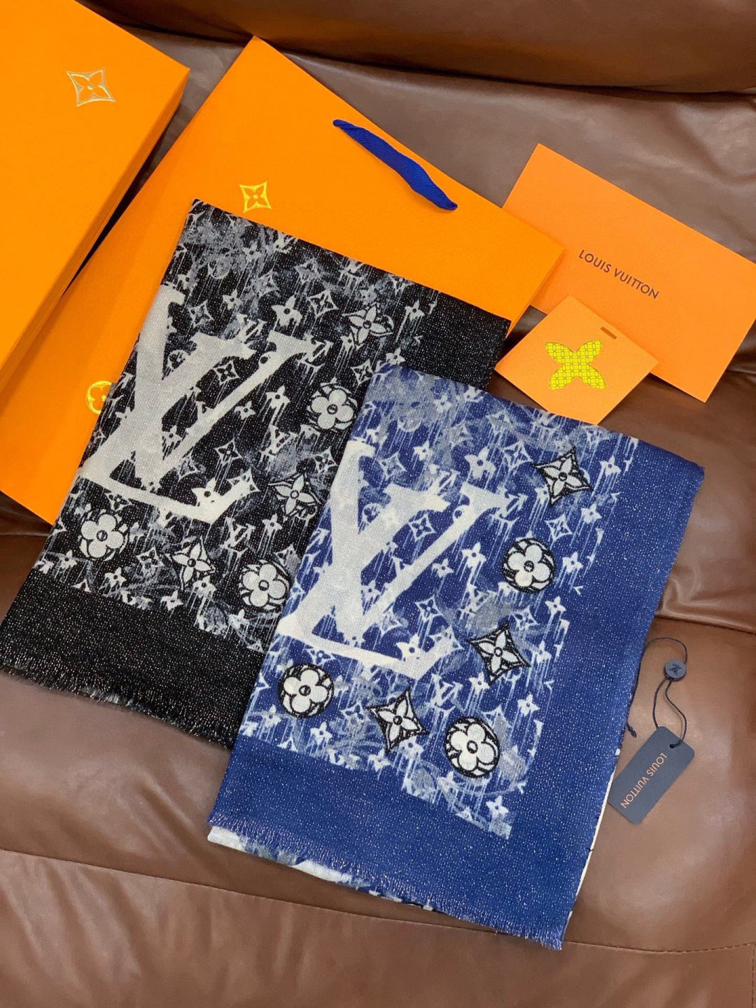 LV Shiny Silver Scarf 200cm Black White Cashmere 969182