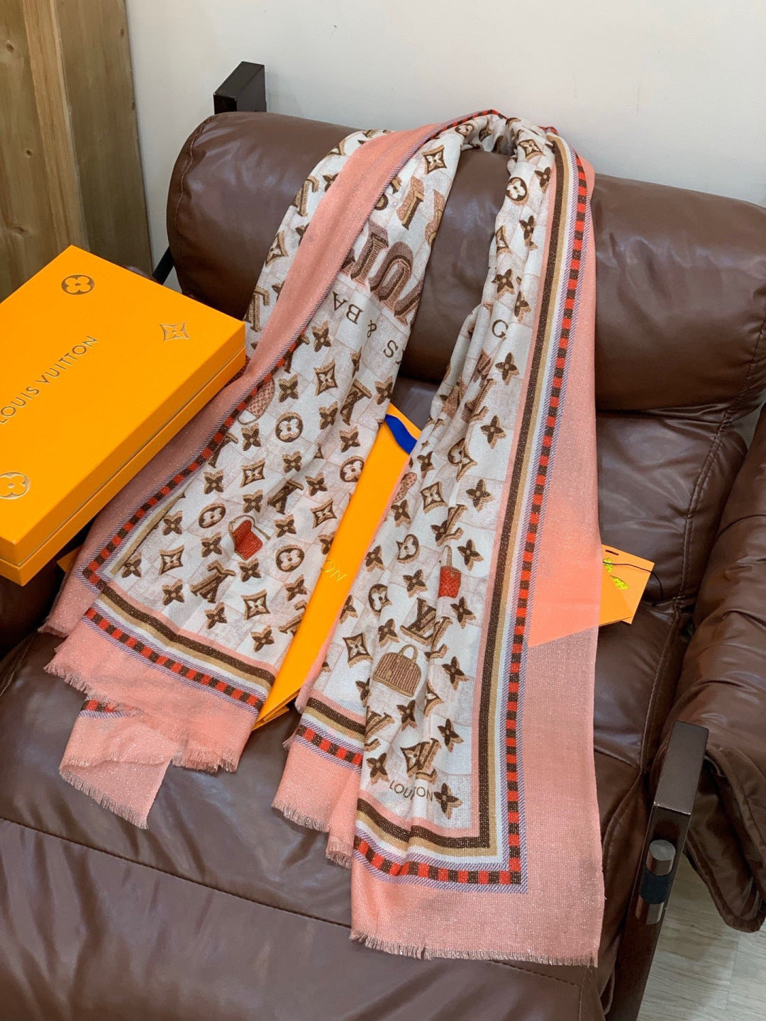 LV Monogram Scarf 200cm White Pink Cashmere 969185