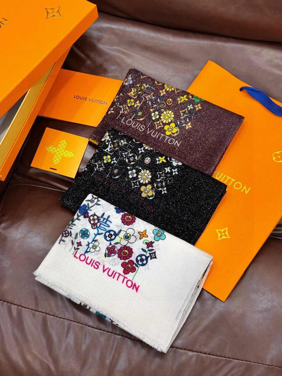 LV Glowing Scarf 200cm White Colorful Cashmere 970880