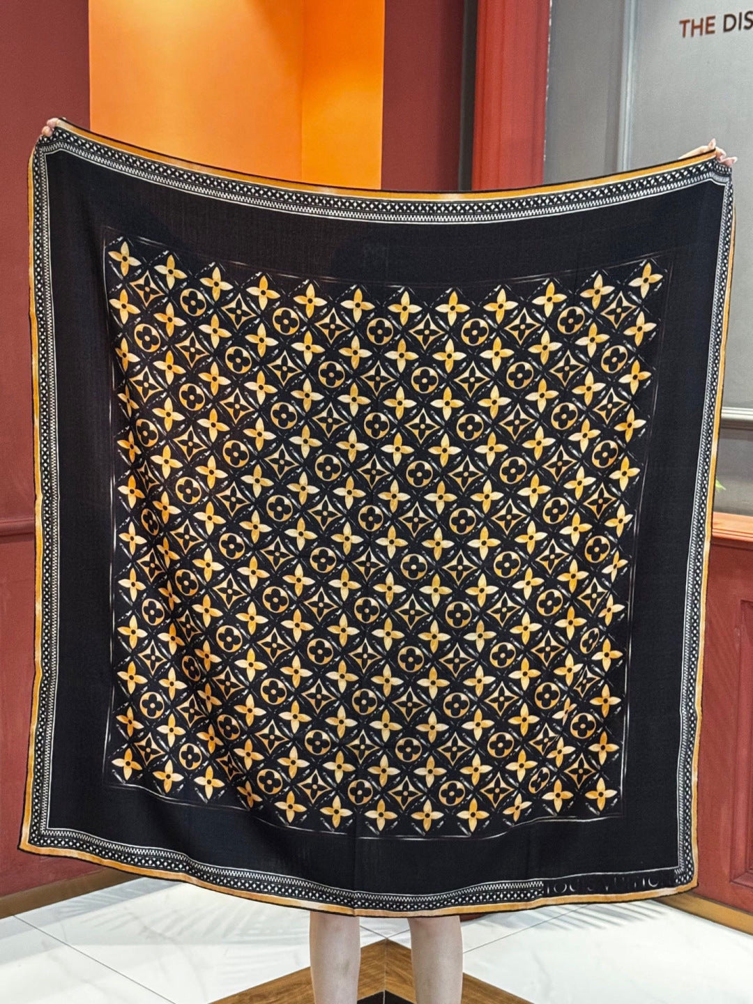 LV Velvet Square Scarf 135cm Black Beige Cashmere 970942