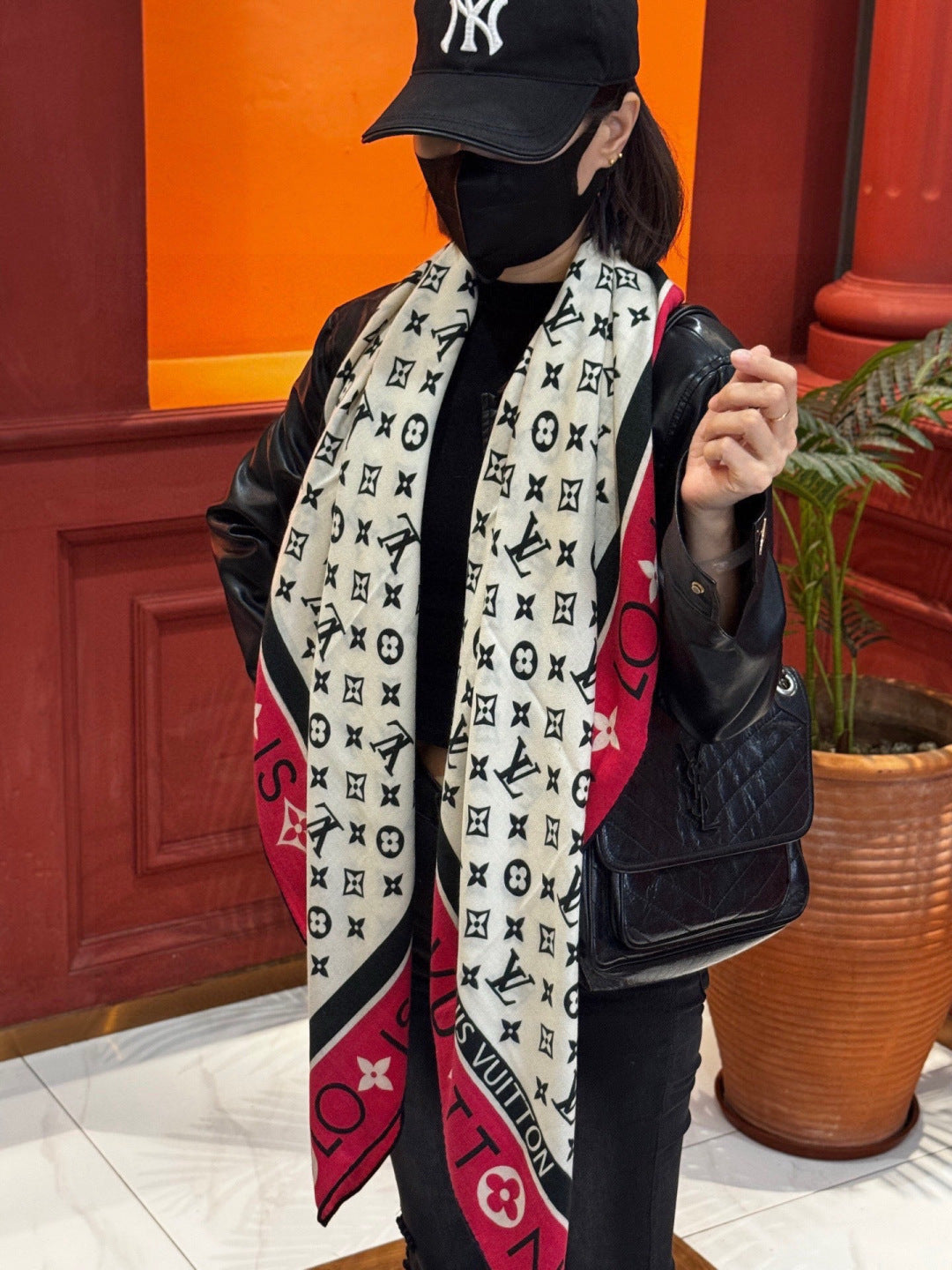 LV Velvet Square Scarf 135cm White Pink Cashmere 970944