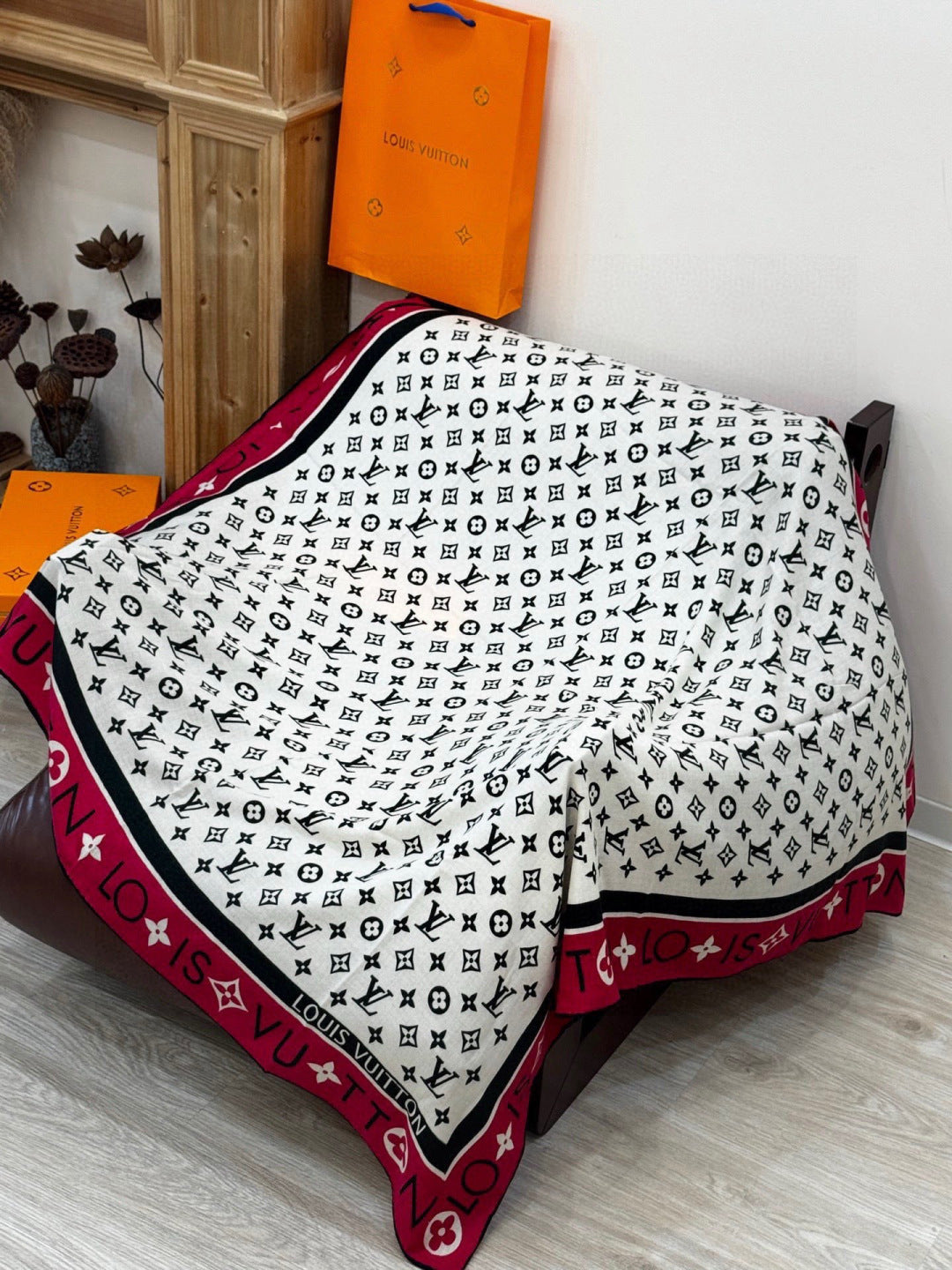 LV Velvet Square Scarf 135cm White Pink Cashmere 970944